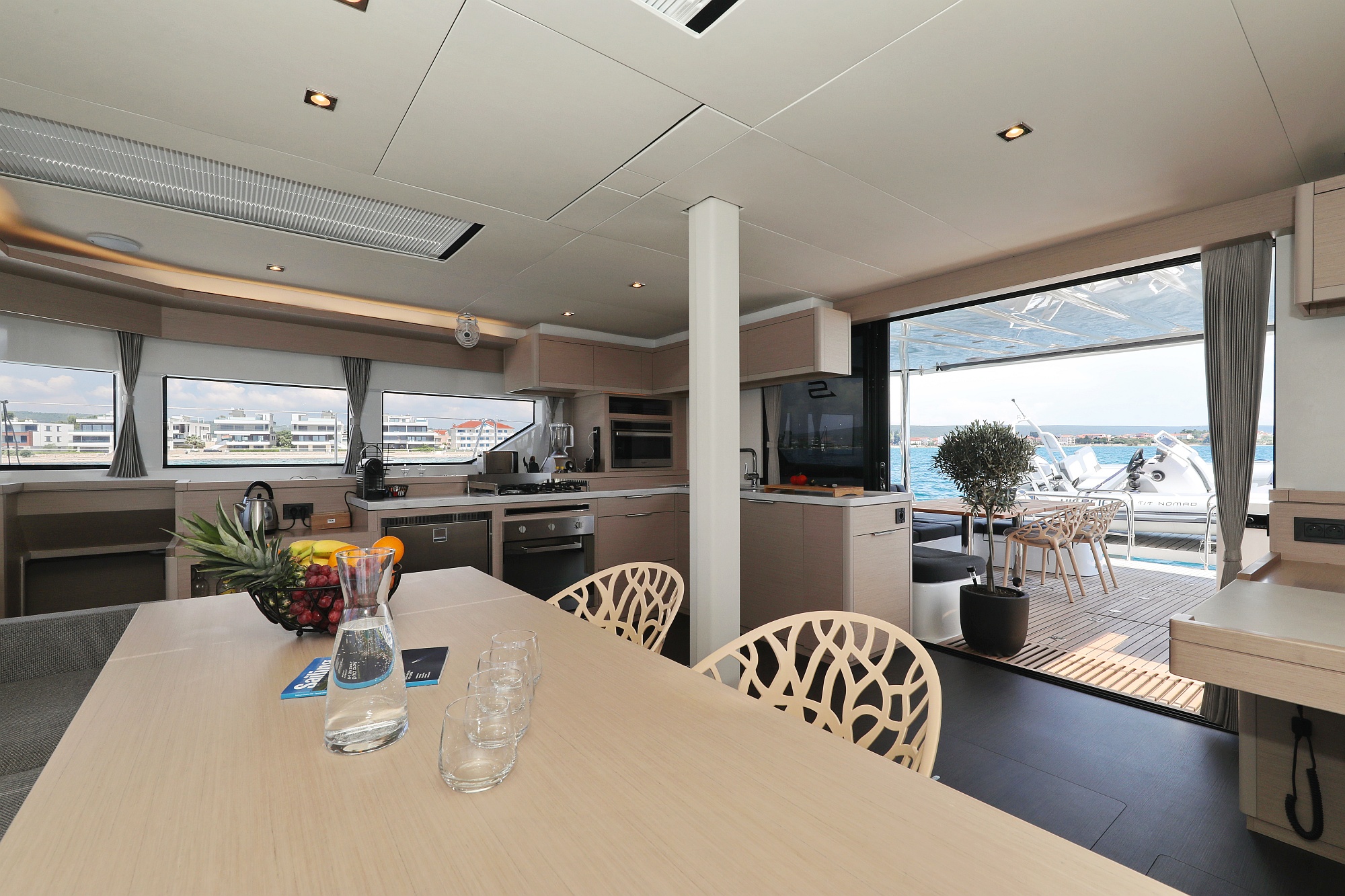 Photo #238 - Lagoon 55 - Elegance line (NOMAD) in Split - 10900