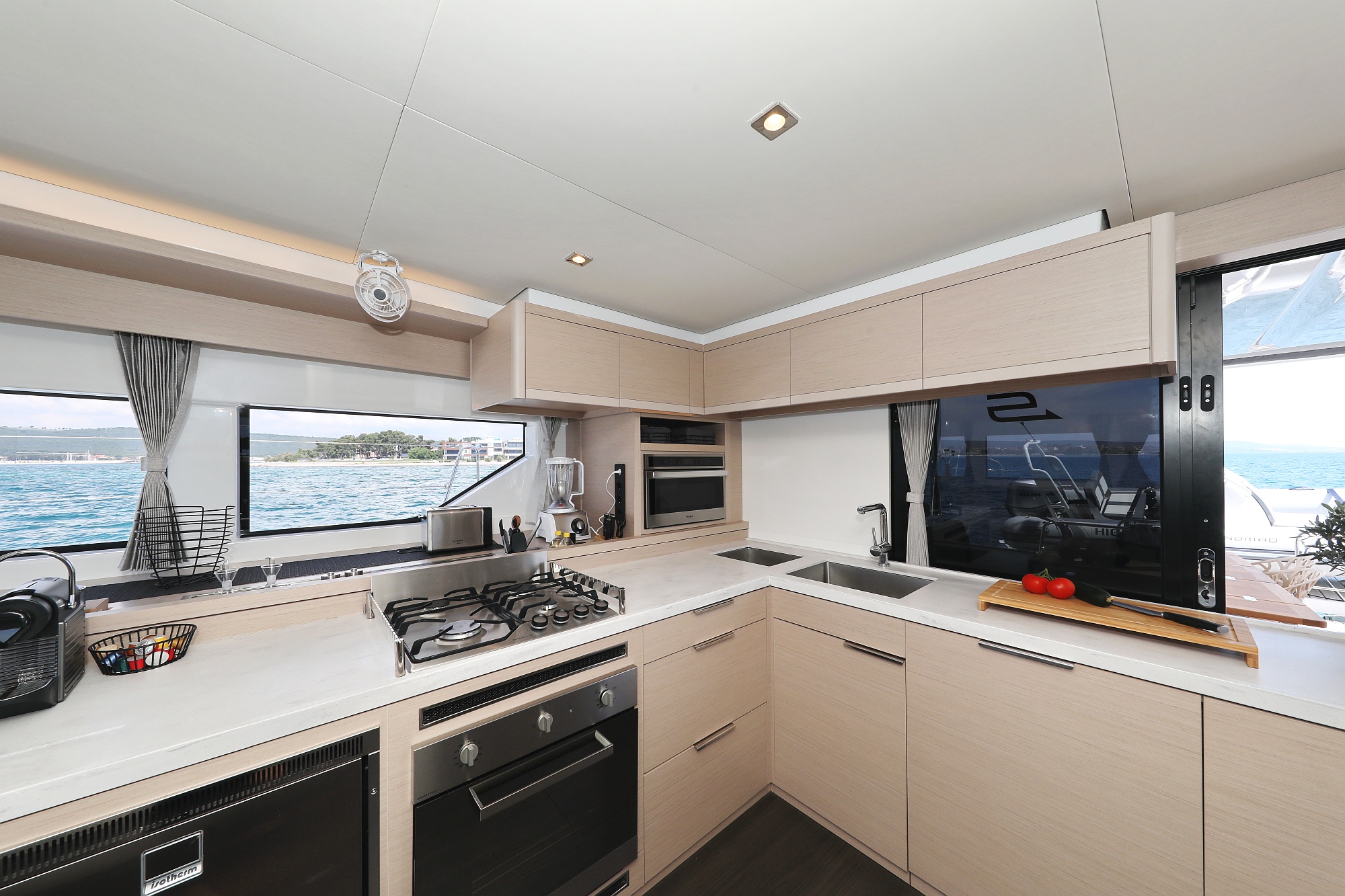 Photo #40 - Lagoon 55 - Elegance line (NOMAD) in Split - 10900