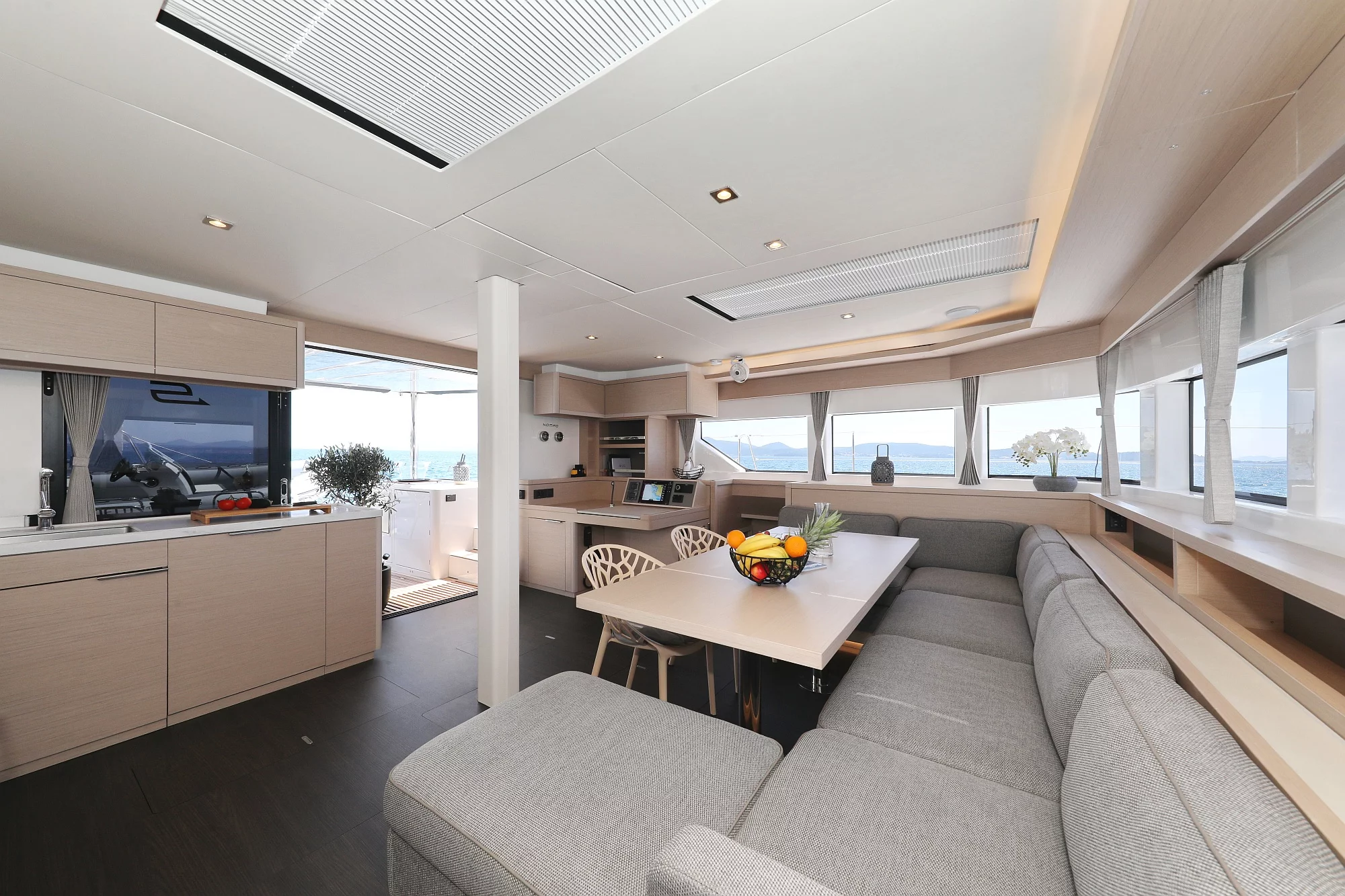 Lagoon 55 - Elegance line (NOMAD)  - 260