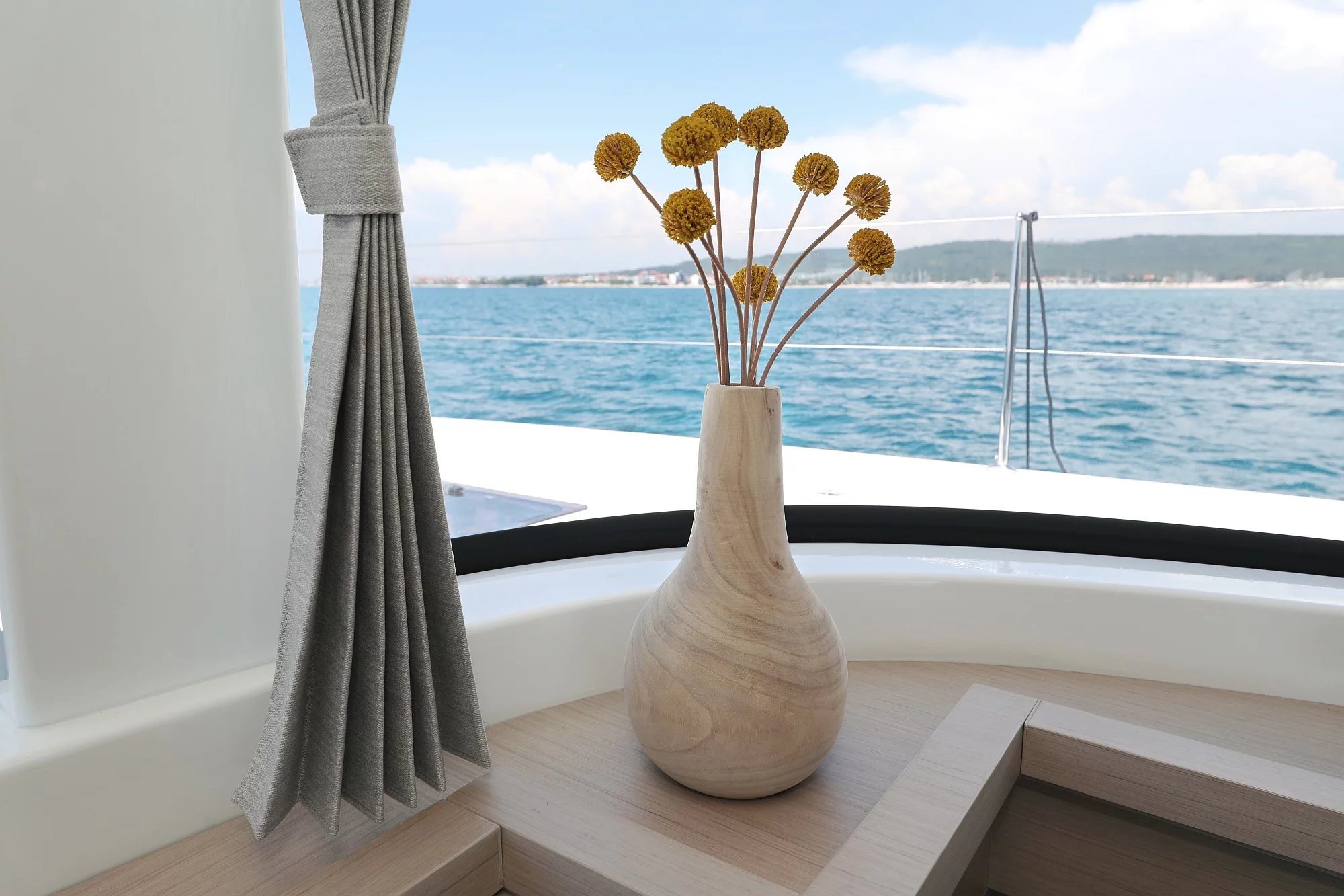 Lagoon 55 - Elegance line (NOMAD)  - 220