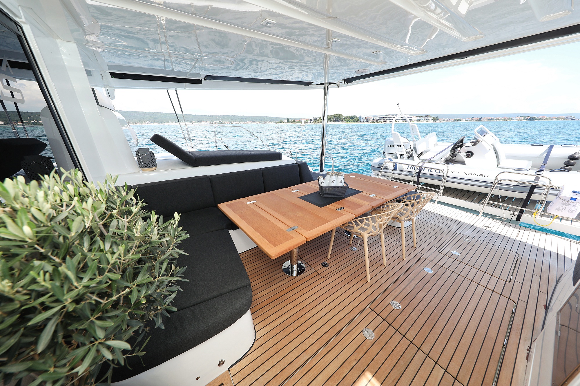 Photo #226 - Lagoon 55 - Elegance line (NOMAD) in Split - 10900