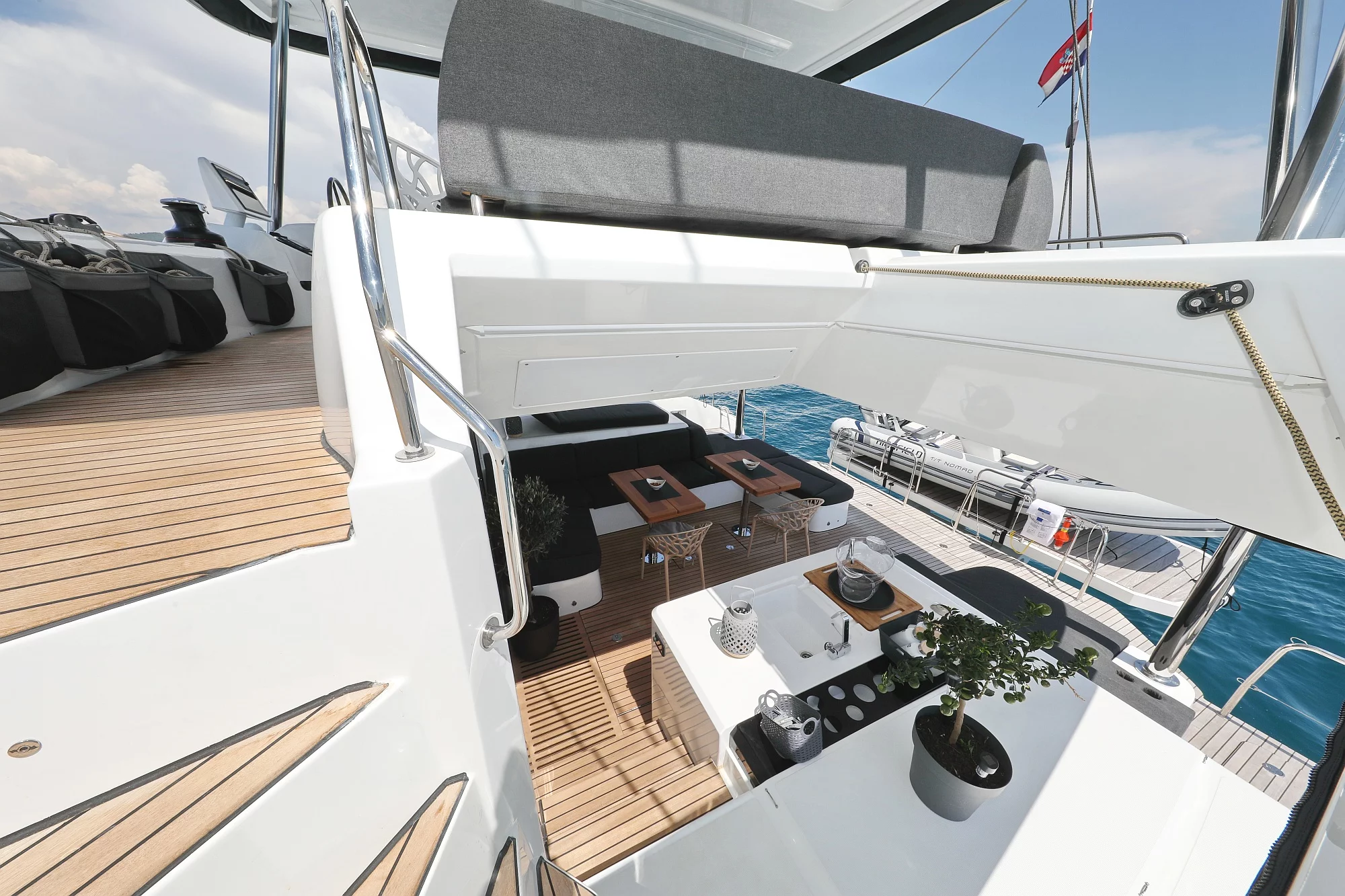 Lagoon 55 - Elegance line (NOMAD)  - 205