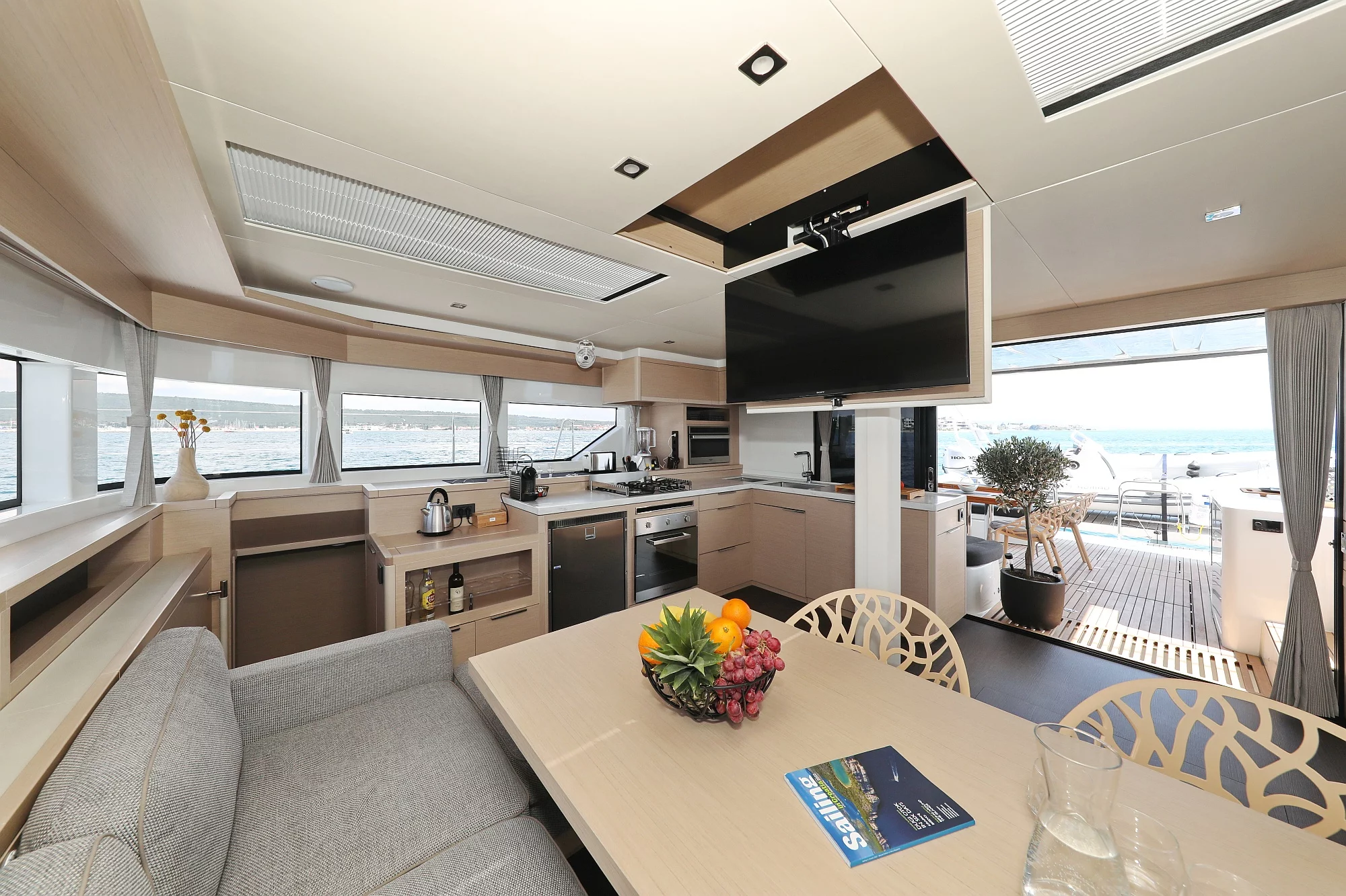Lagoon 55 - Elegance line (NOMAD)  - 203