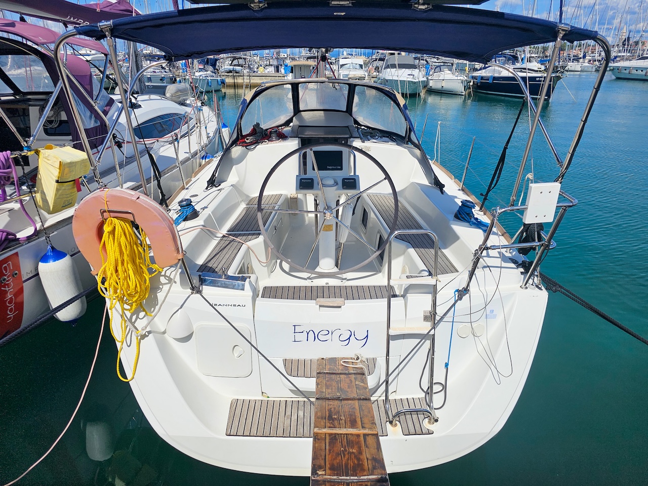 Sun Odyssey 33i — photo 1