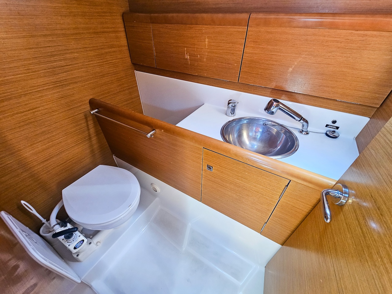 Sun Odyssey 33i — photo 3