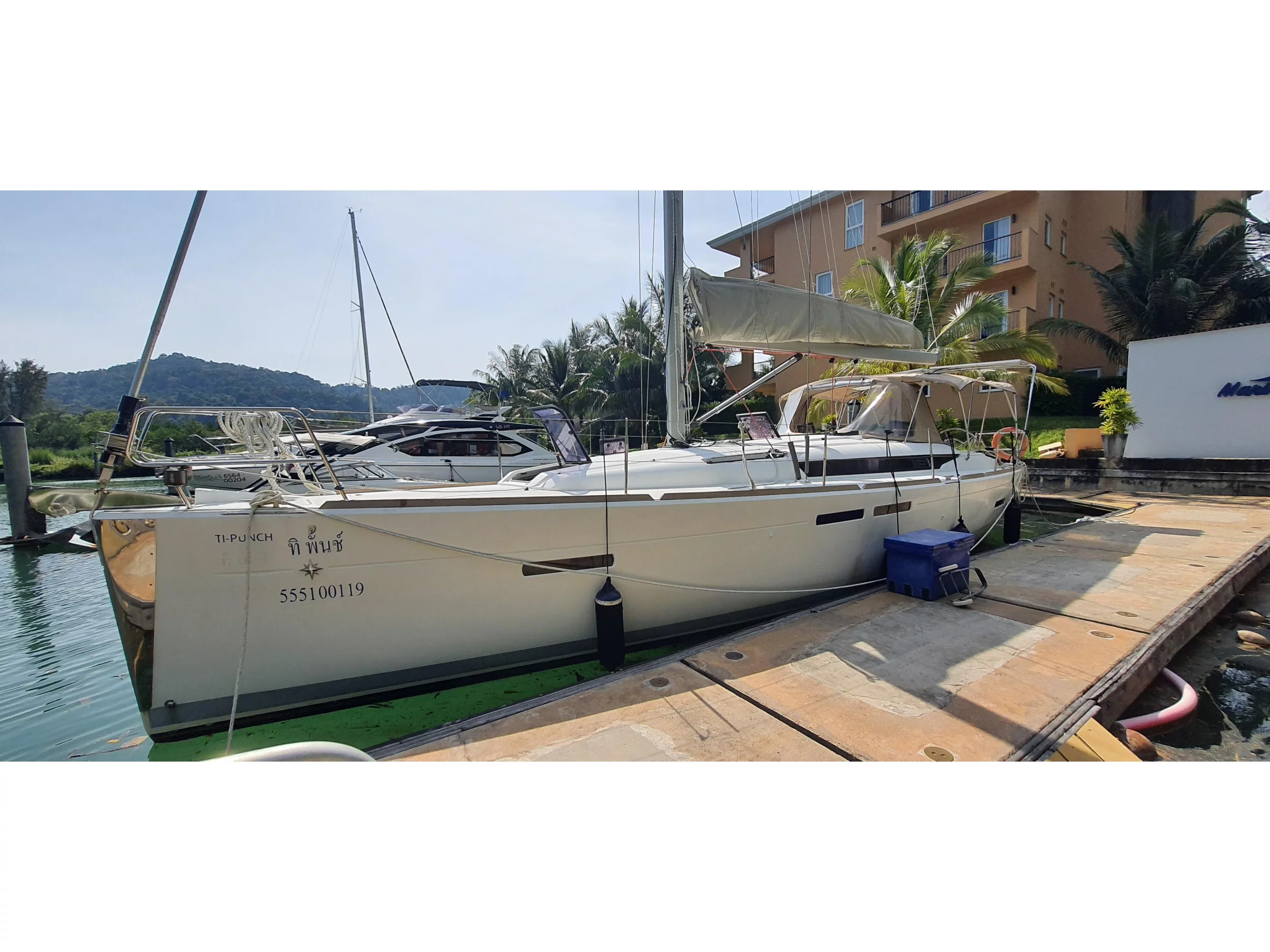 Jeanneau Sun Odyssey 409 (T-Punch) Main image - 0