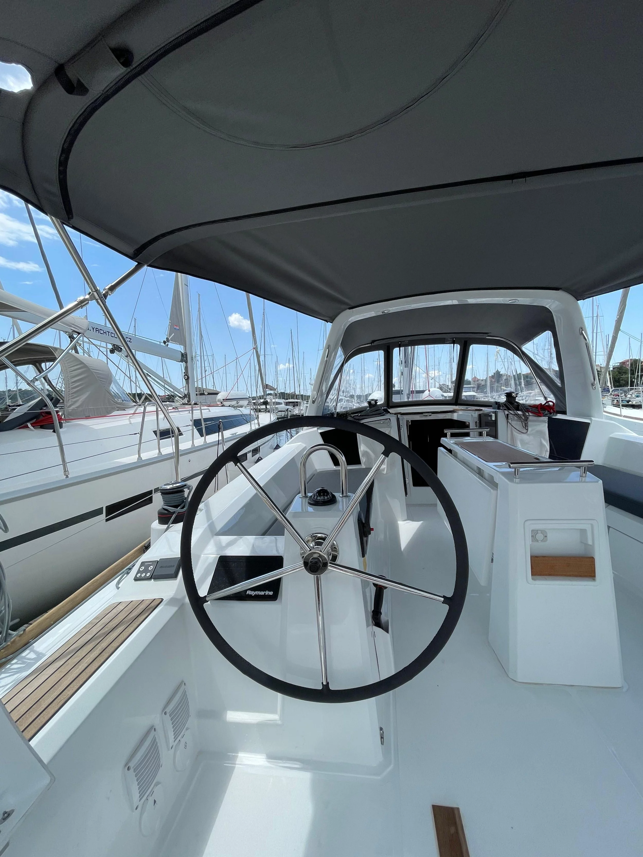 Oceanis 38.1 (Cocco)  - 10
