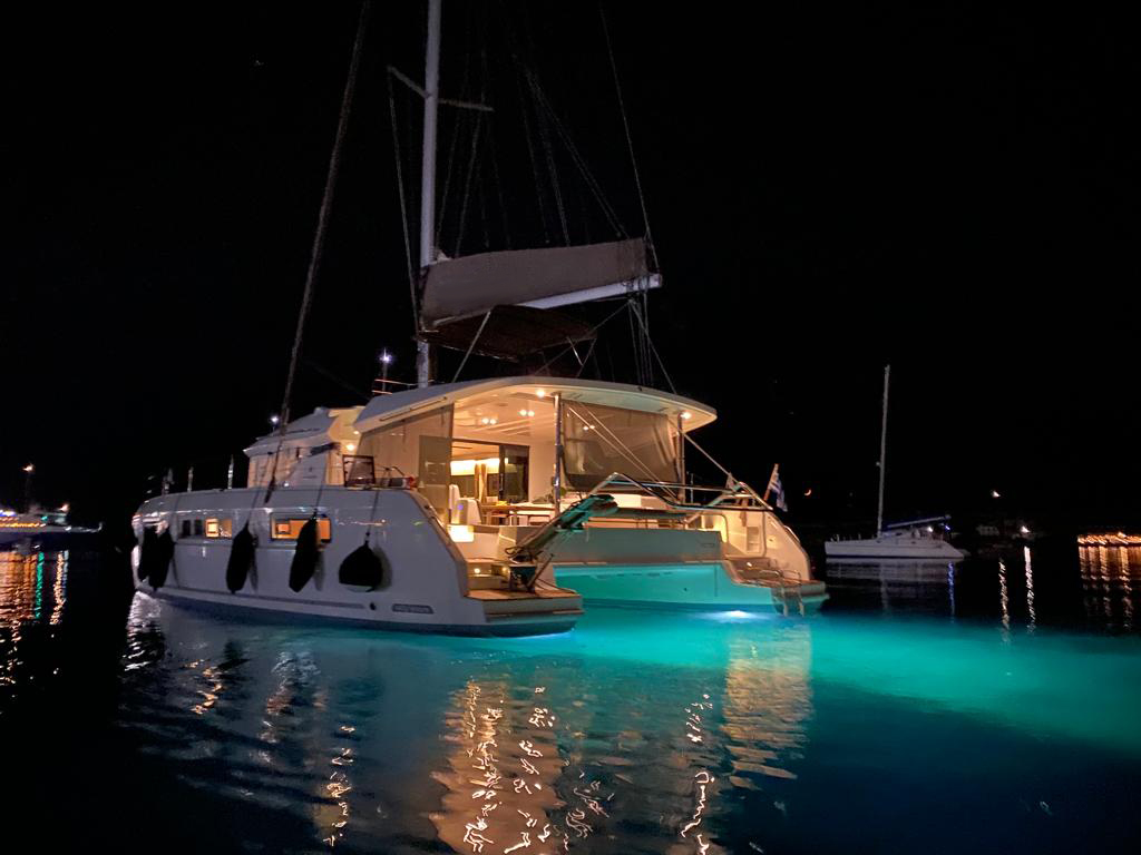 Photo #9 - Lagoon 50 (VICTORIA) in Athen - 20111