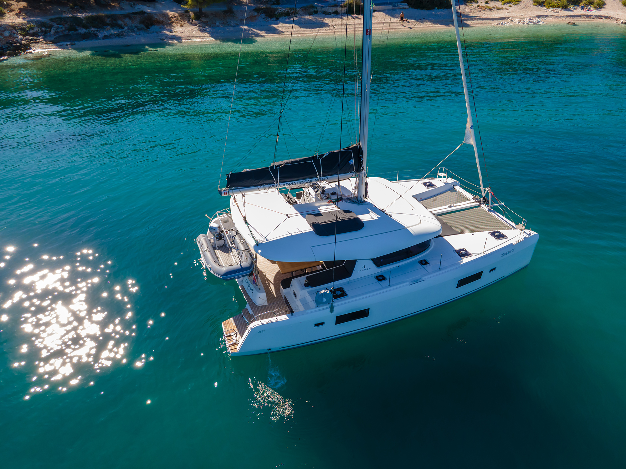 Photo #25 - Lagoon 42 owner version (FIND US) in Kastela - 10129