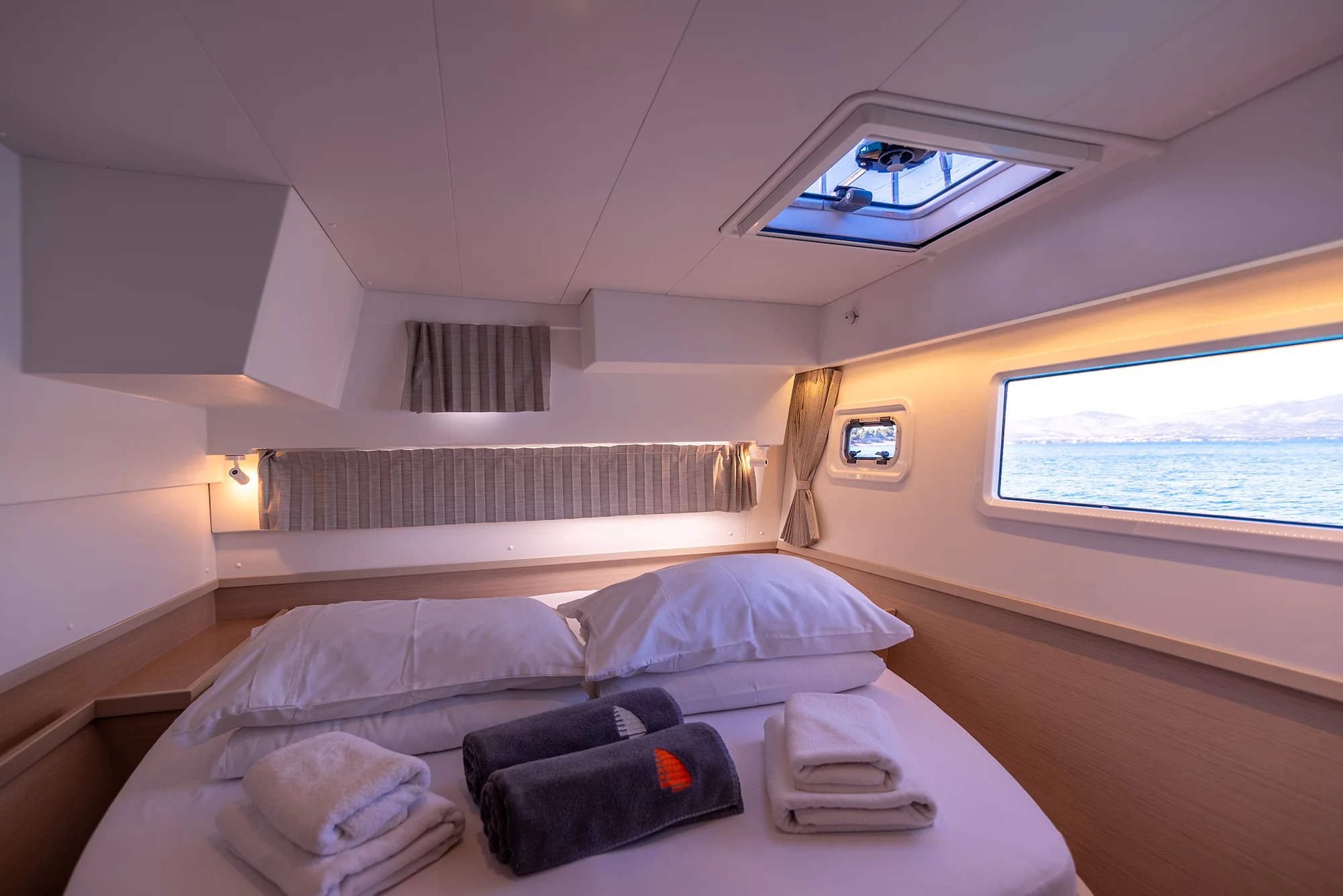 Lagoon 42 owner version (FIND US)  - 45