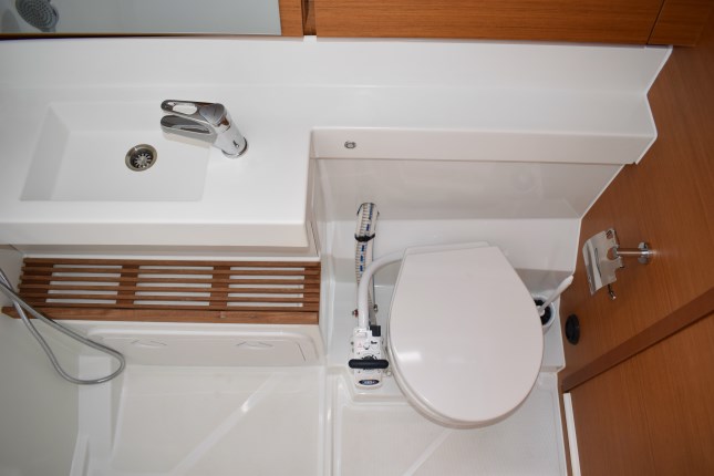Sun Odyssey 440 — photo 5