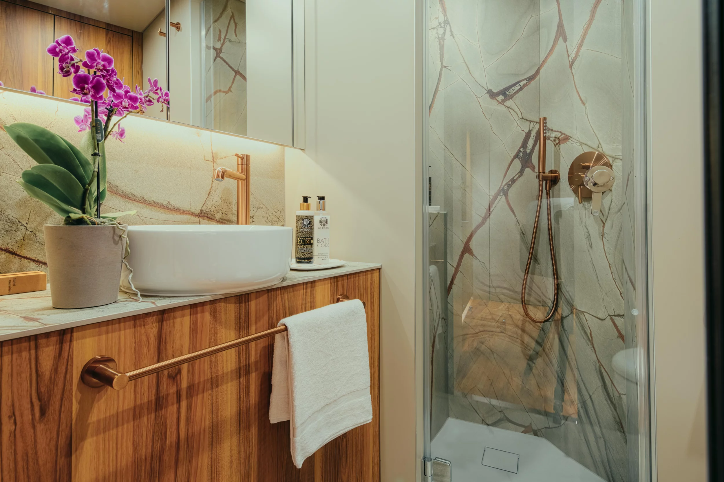 Moon Yacht 65 (Honeymoon)  - 25