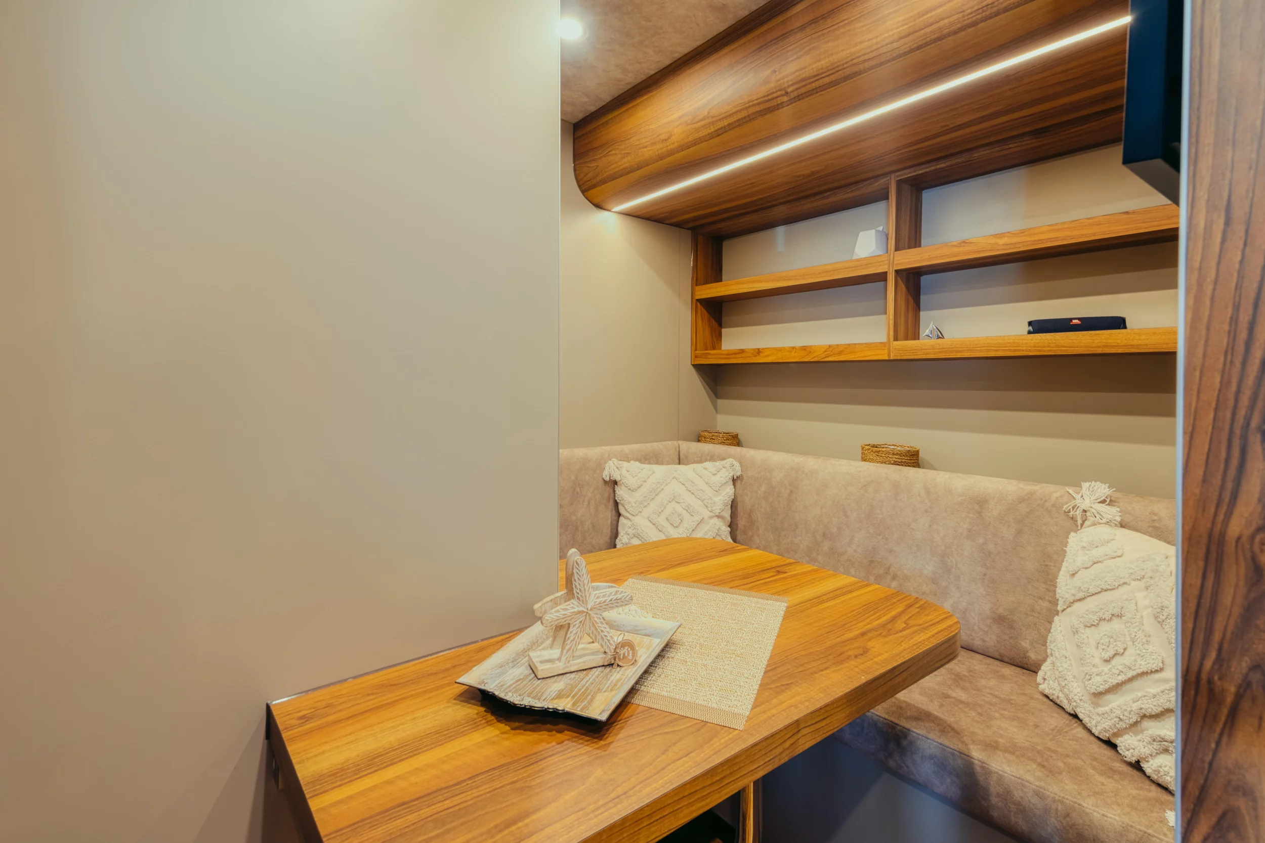Moon Yacht 65 (Honeymoon)  - 21