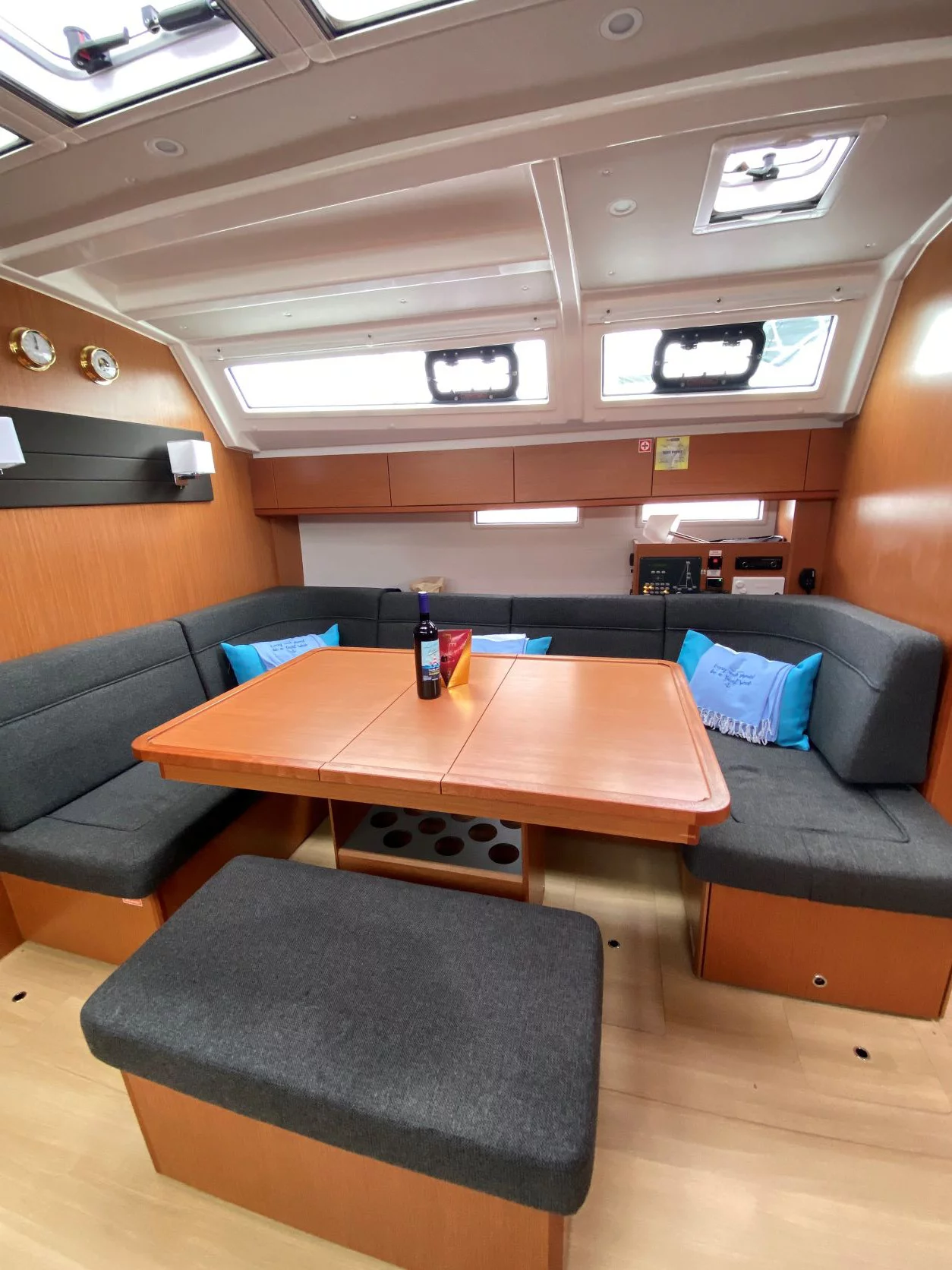 Bavaria Cruiser 46 (Tess Point)  - 7