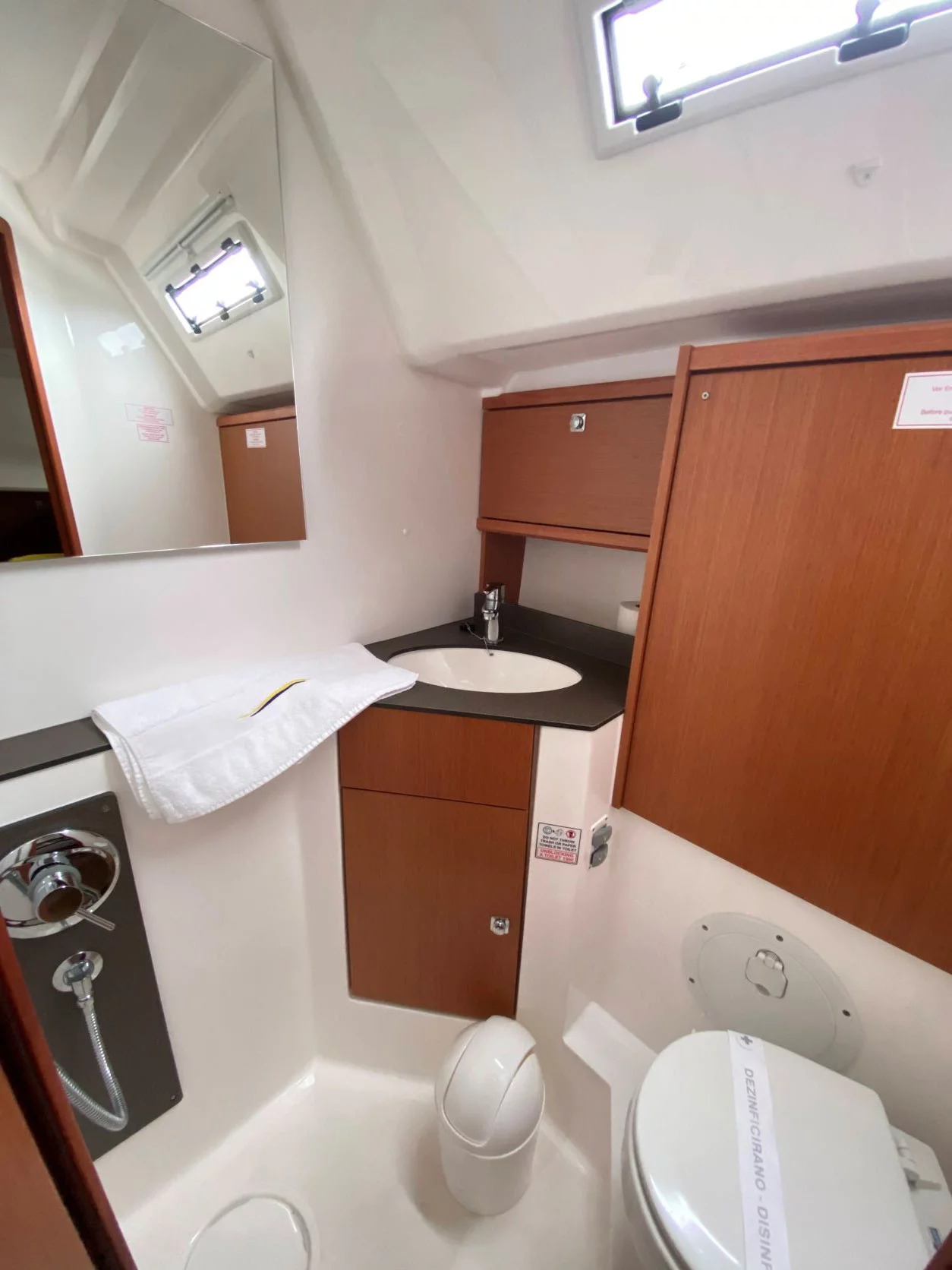 Bavaria Cruiser 46 (Tess Point)  - 10