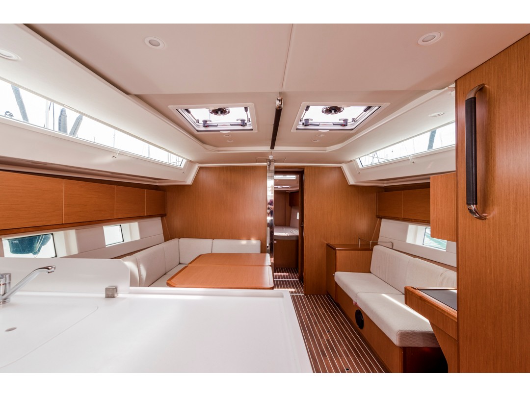 Photo #3 - Bavaria C45 (Midas) in Athen - 9796