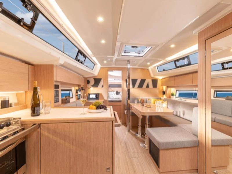 Bavaria 38 C (DEA) Interior image - 1