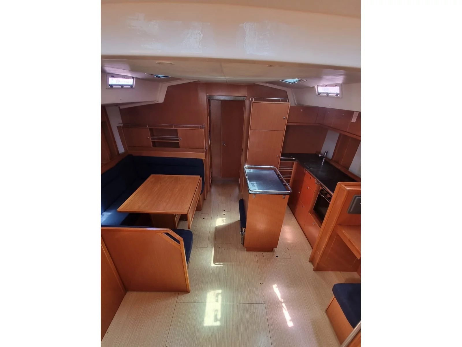 Bavaria 55 Cruiser (Vega) Interior image - 2