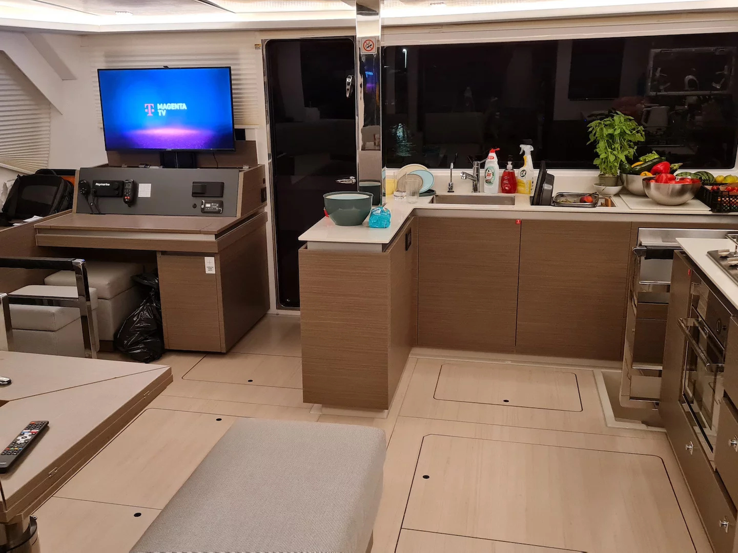 Leopard 50 (Trident) Interior image - 8