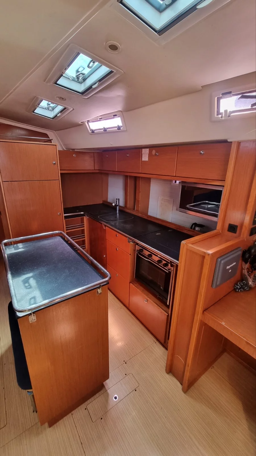Bavaria 55 Cruiser (Vega)  - 4