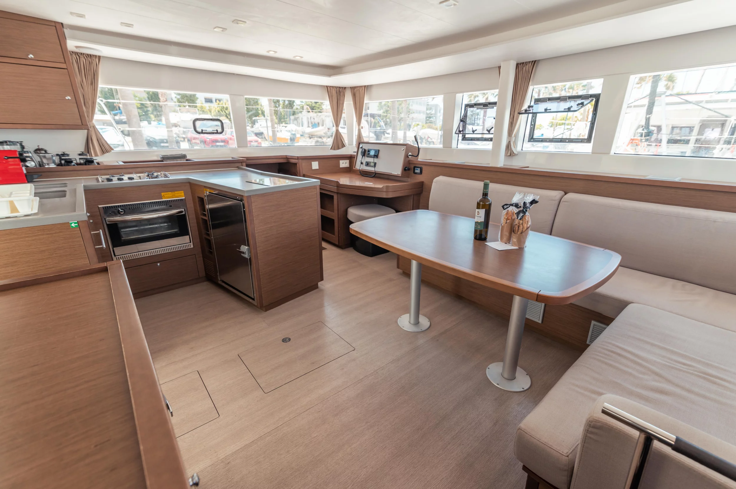 Lagoon 450 Flybridge (TBA)  - 1