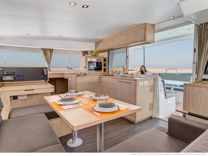 Lagoon 400 S2 — photo 4