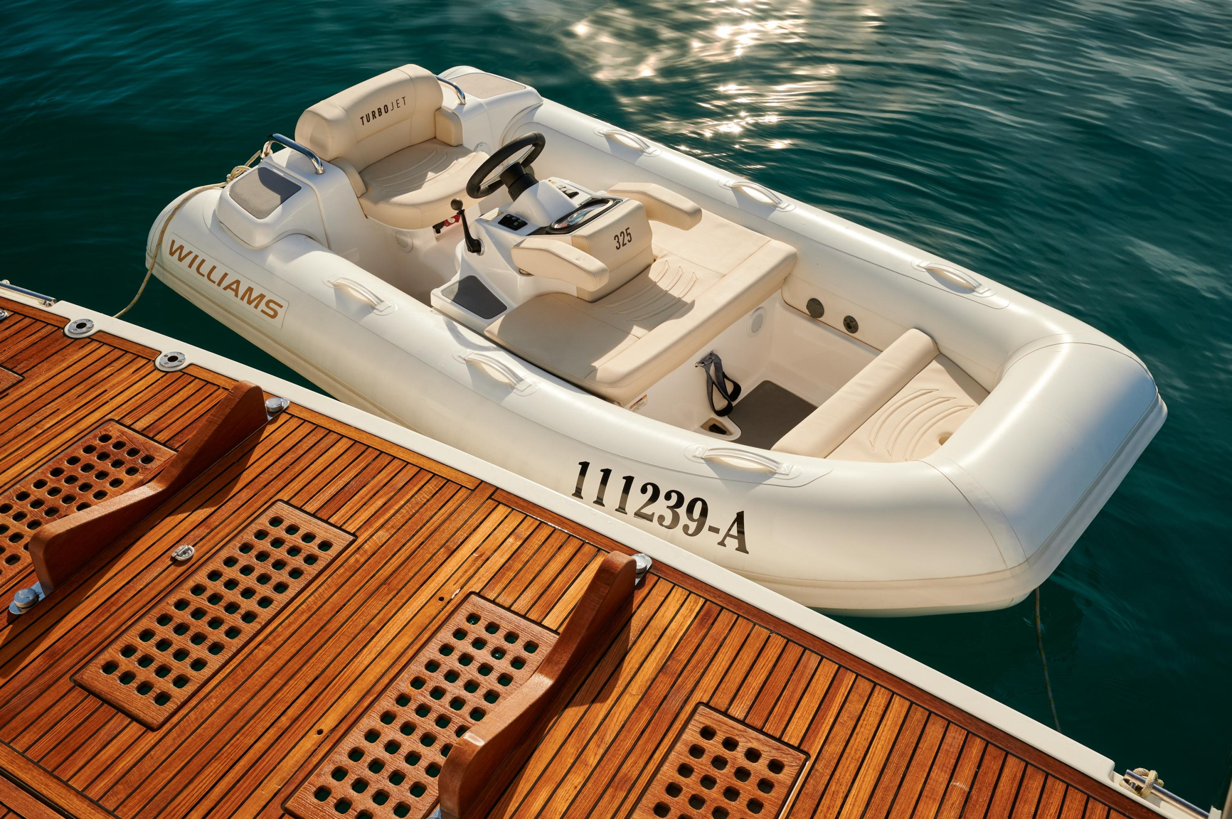 Photo #9 - Prestige 550 Fly (Rock) en Podstrana - 20230