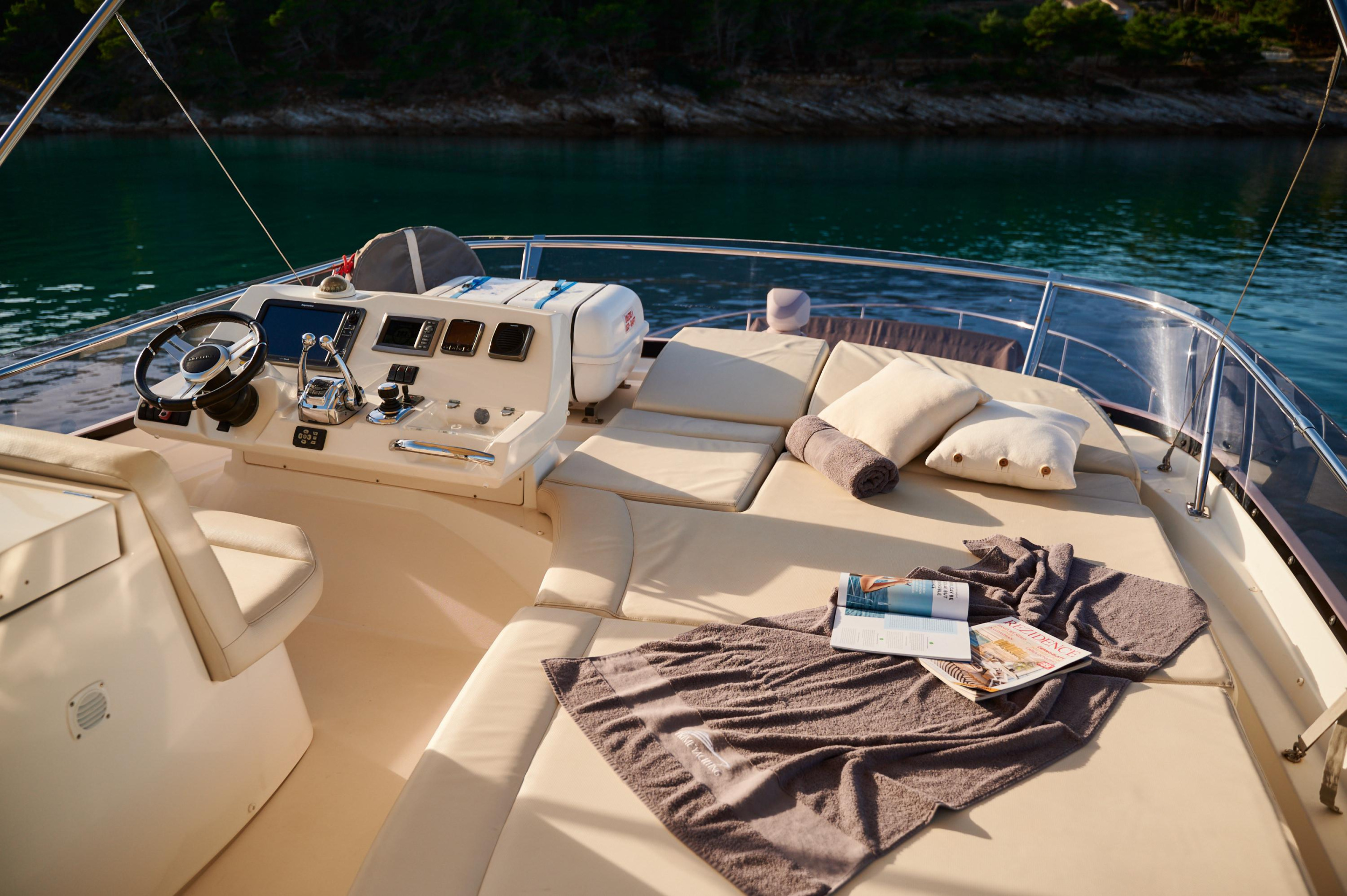 Photo #12 - Prestige 550 Fly (Rock) en Podstrana - 20230