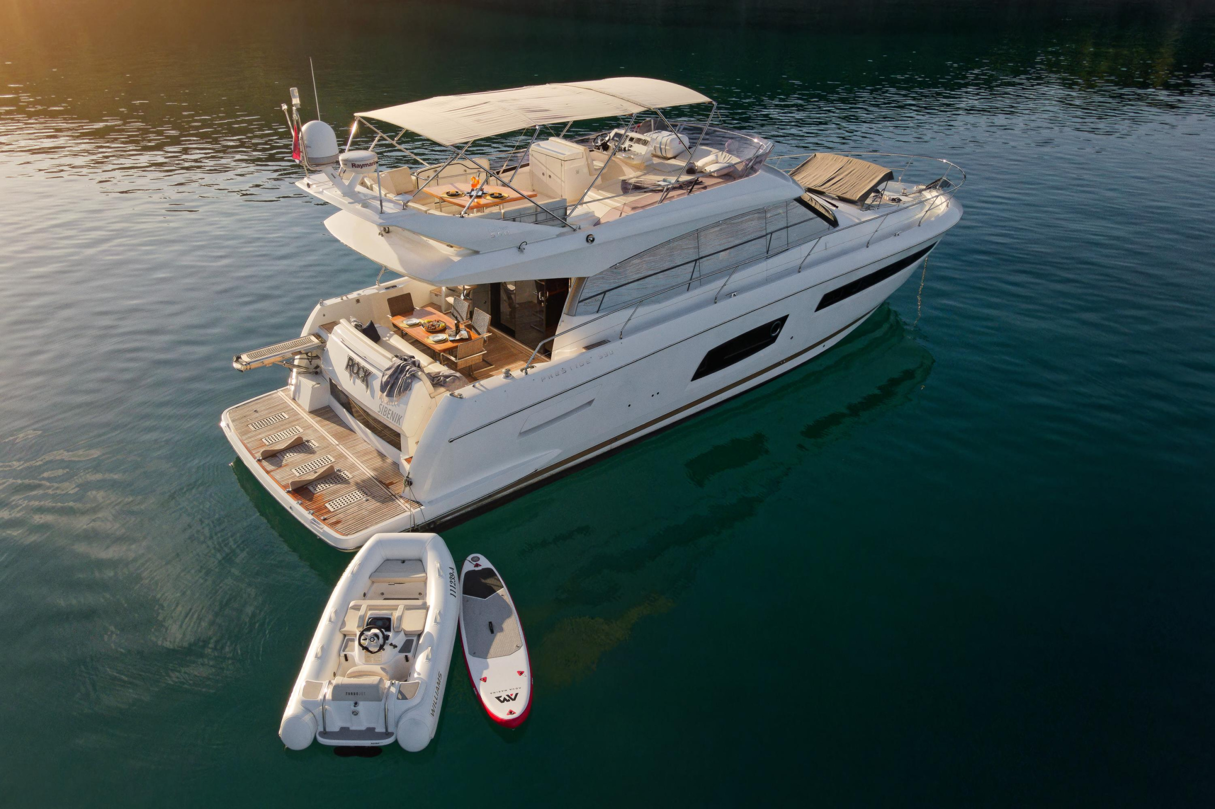Photo #28 - Prestige 550 Fly (Rock) en Podstrana - 20230