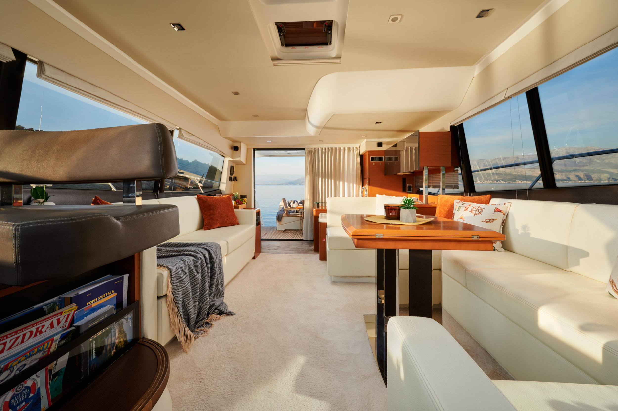 Photo #21 - Prestige 550 Fly (Rock) en Podstrana - 20230