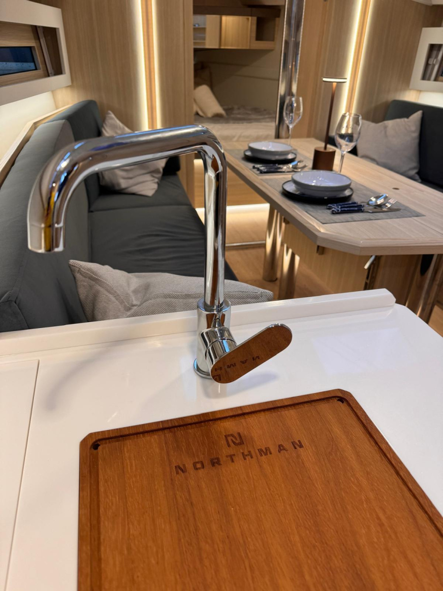 Maxus 35 — photo 17