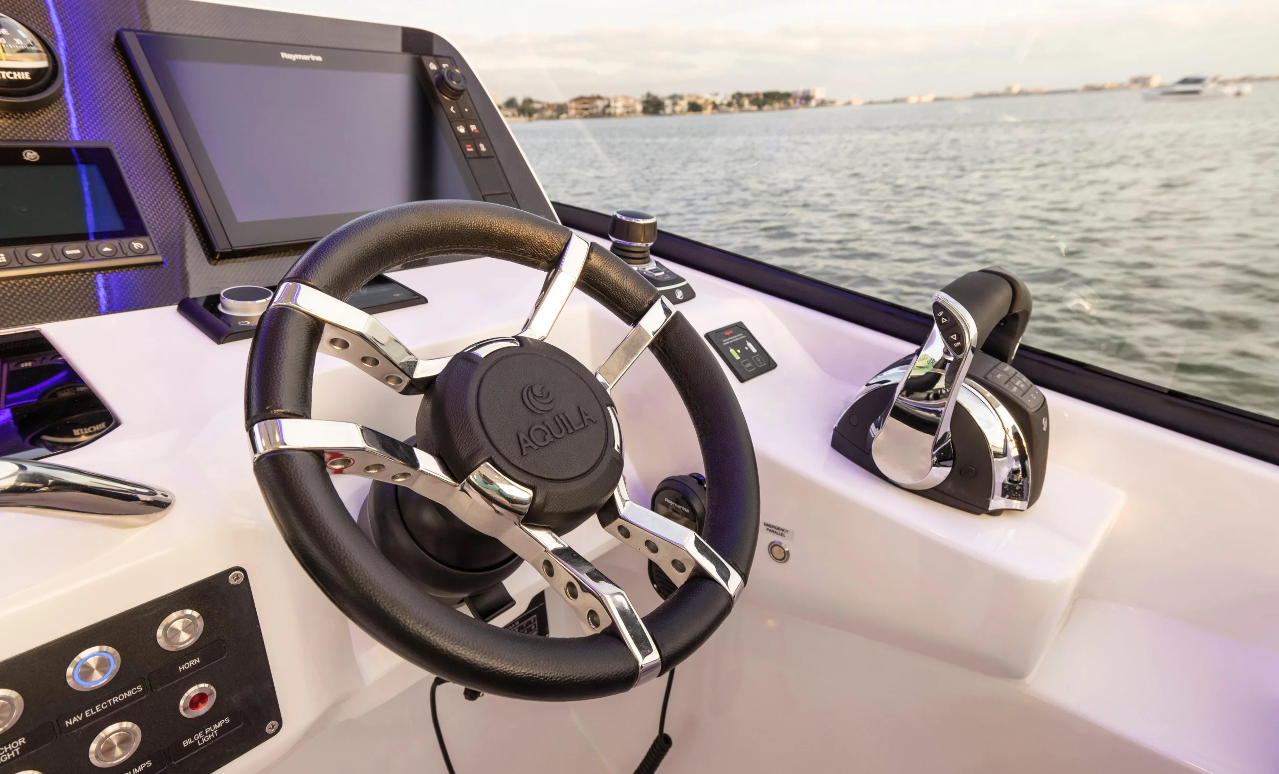 Aquila 32 Sport (BATCAT)  - 16