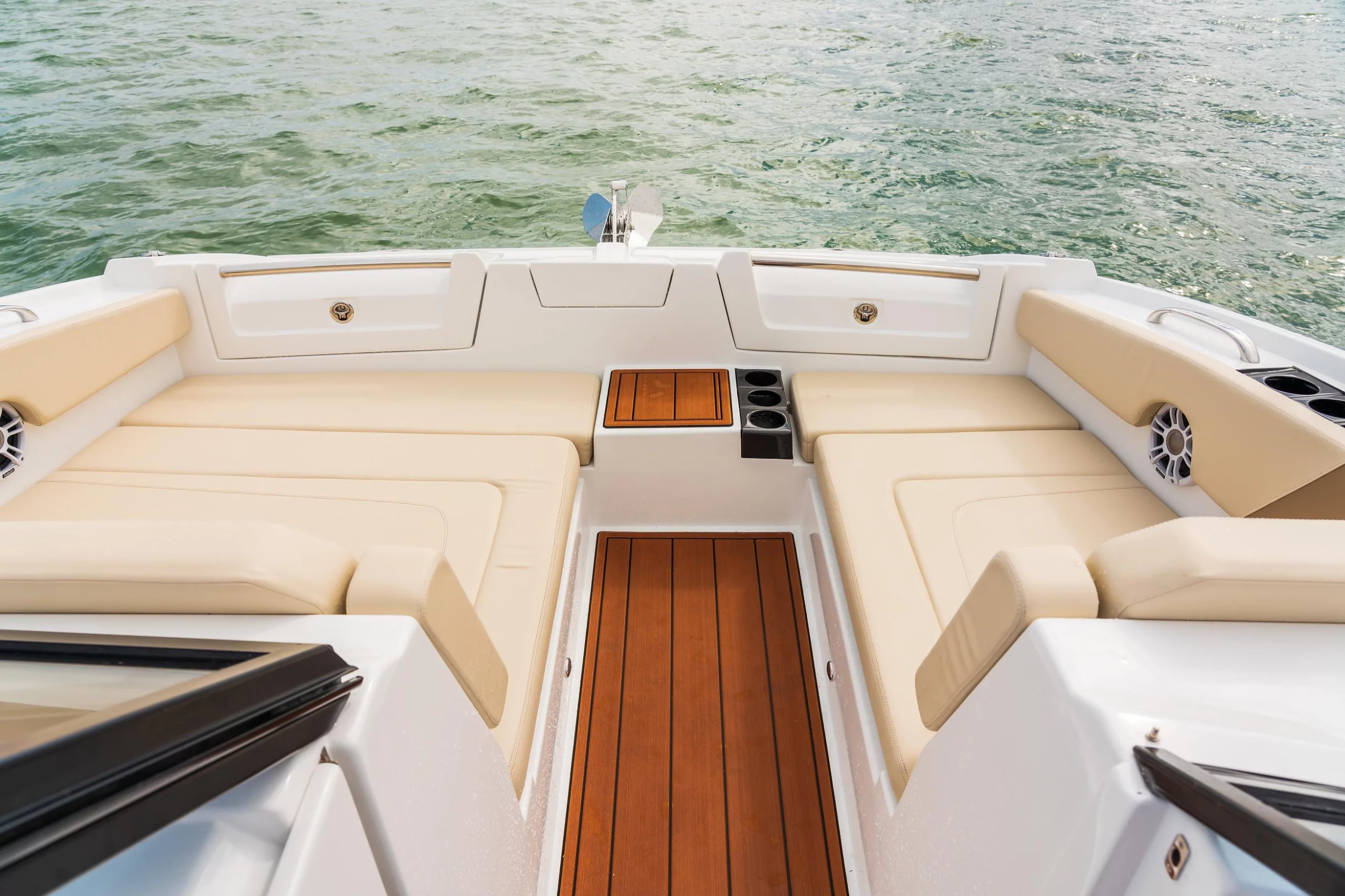 Aquila 32 Sport (BATCAT)  - 4