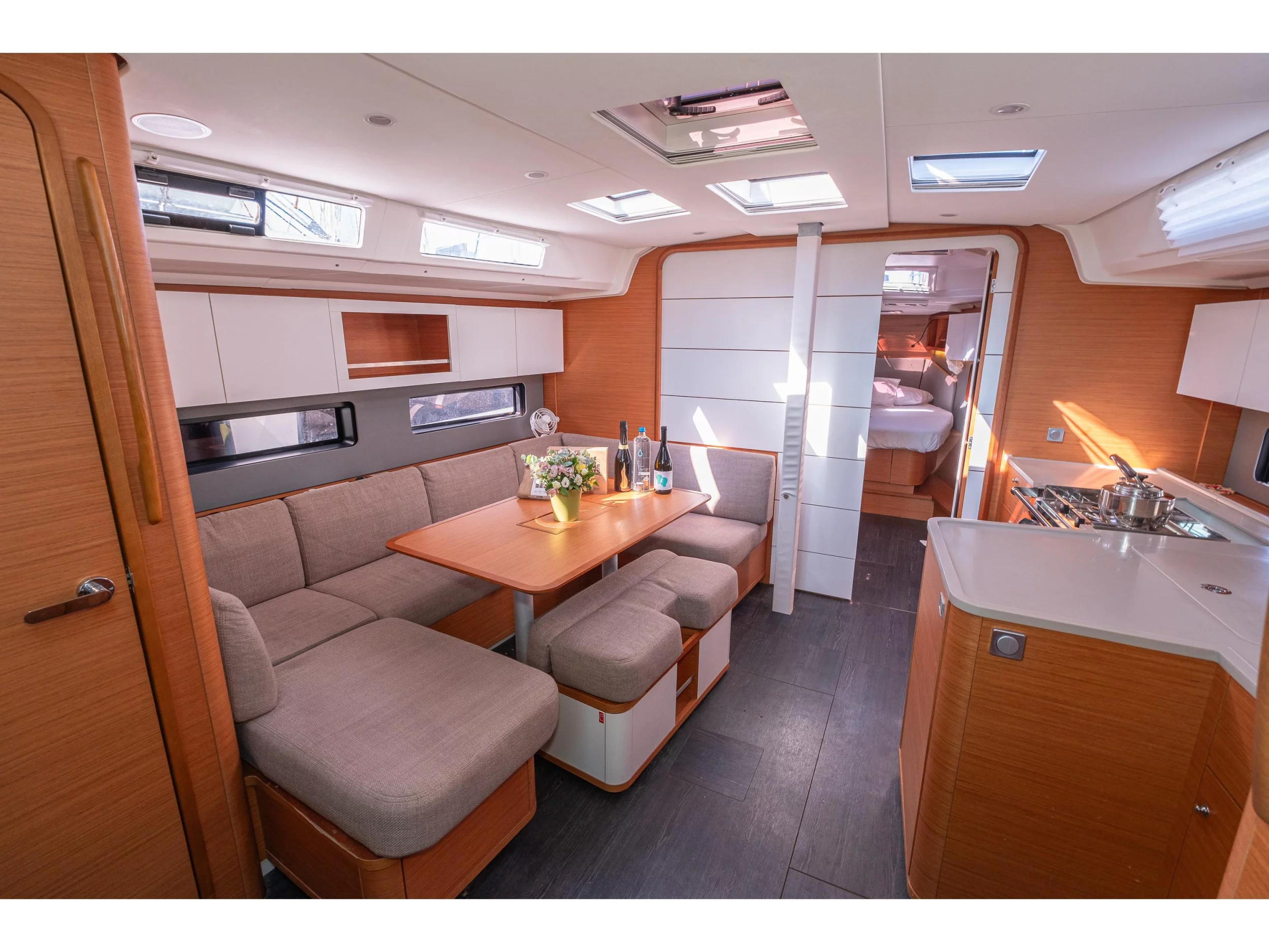 Dufour 41 (Memories) Interior image - 25