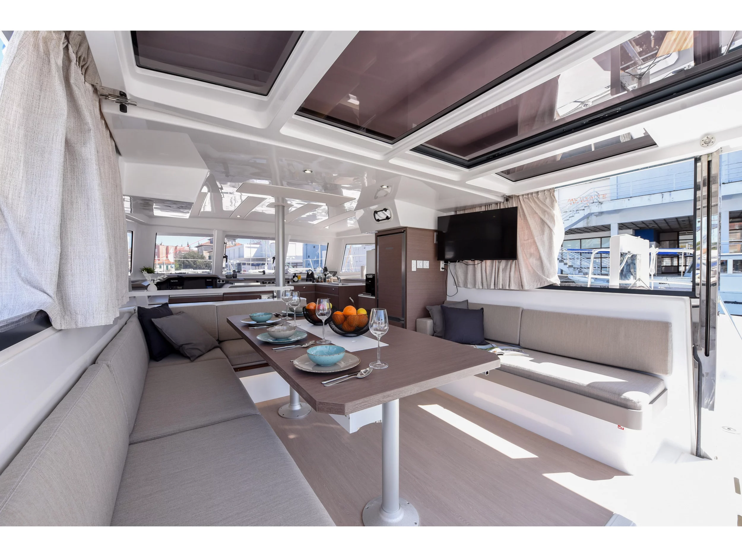 Bali Catspace (FUX 4 Sail - AC +) Interior image - 1