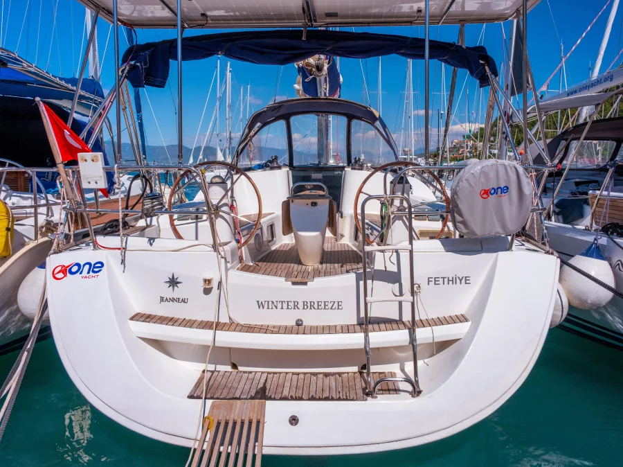 Sun Odyssey 42 i (Winter Breeze) Main image - 0