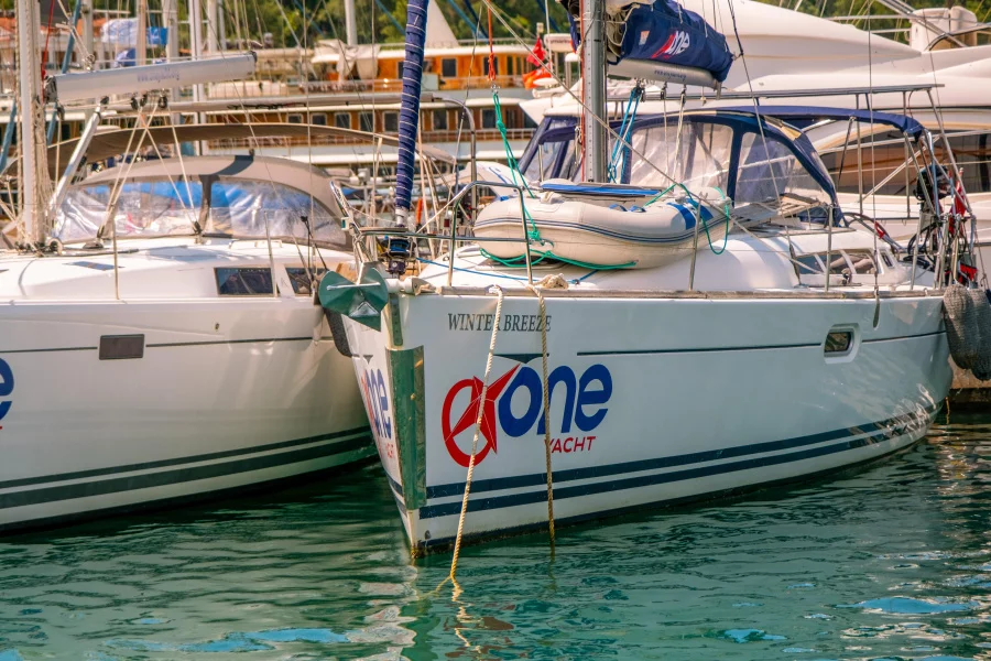 Sun Odyssey 42 i (Winter Breeze)  - 13
