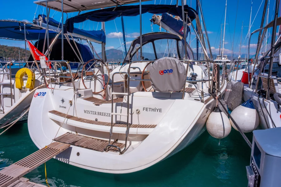 Sun Odyssey 42 i (Winter Breeze)  - 3