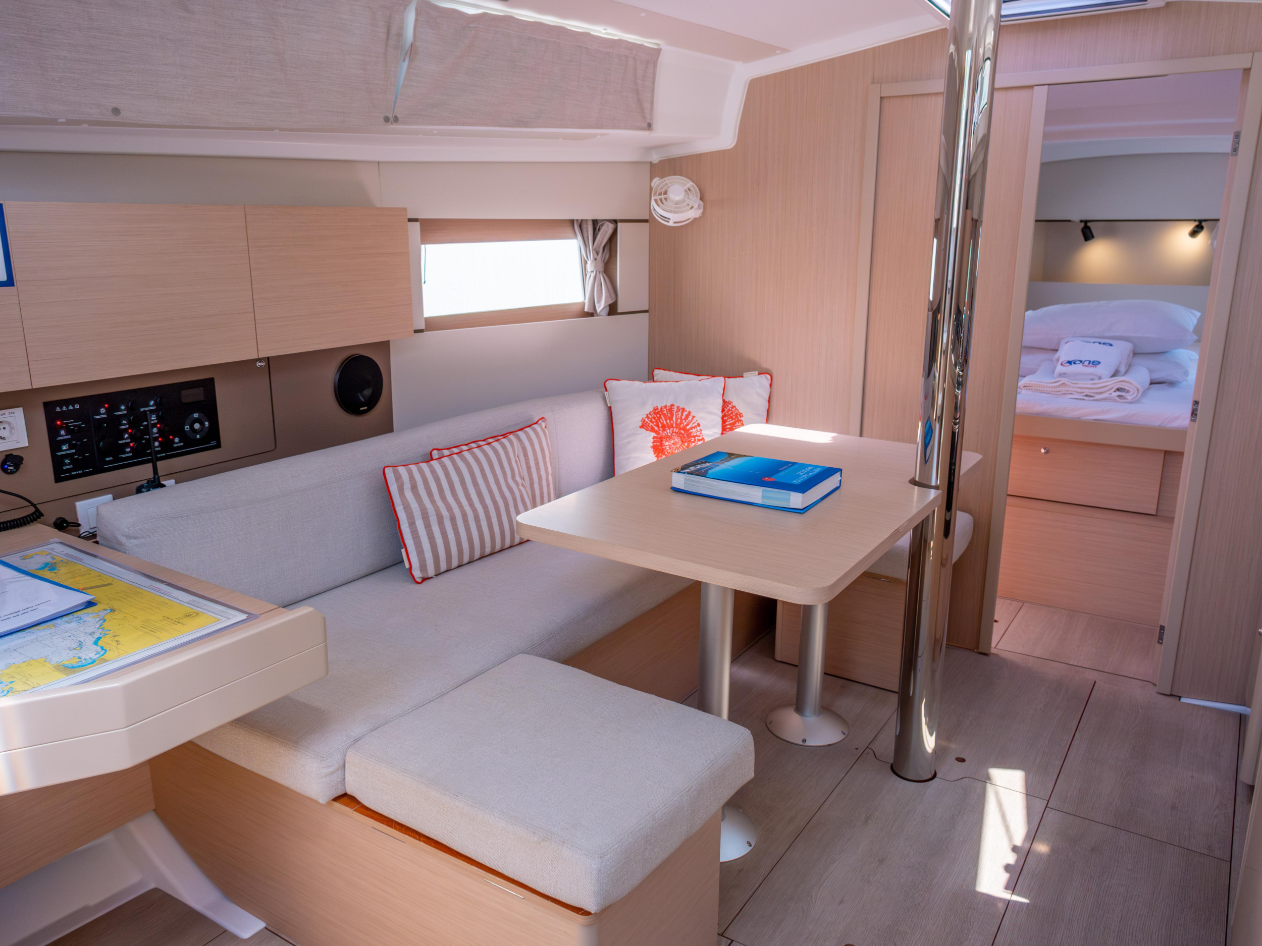 Photo #34 - Oceanis 38.1 (TRITON 89) in Fethiye - 18224