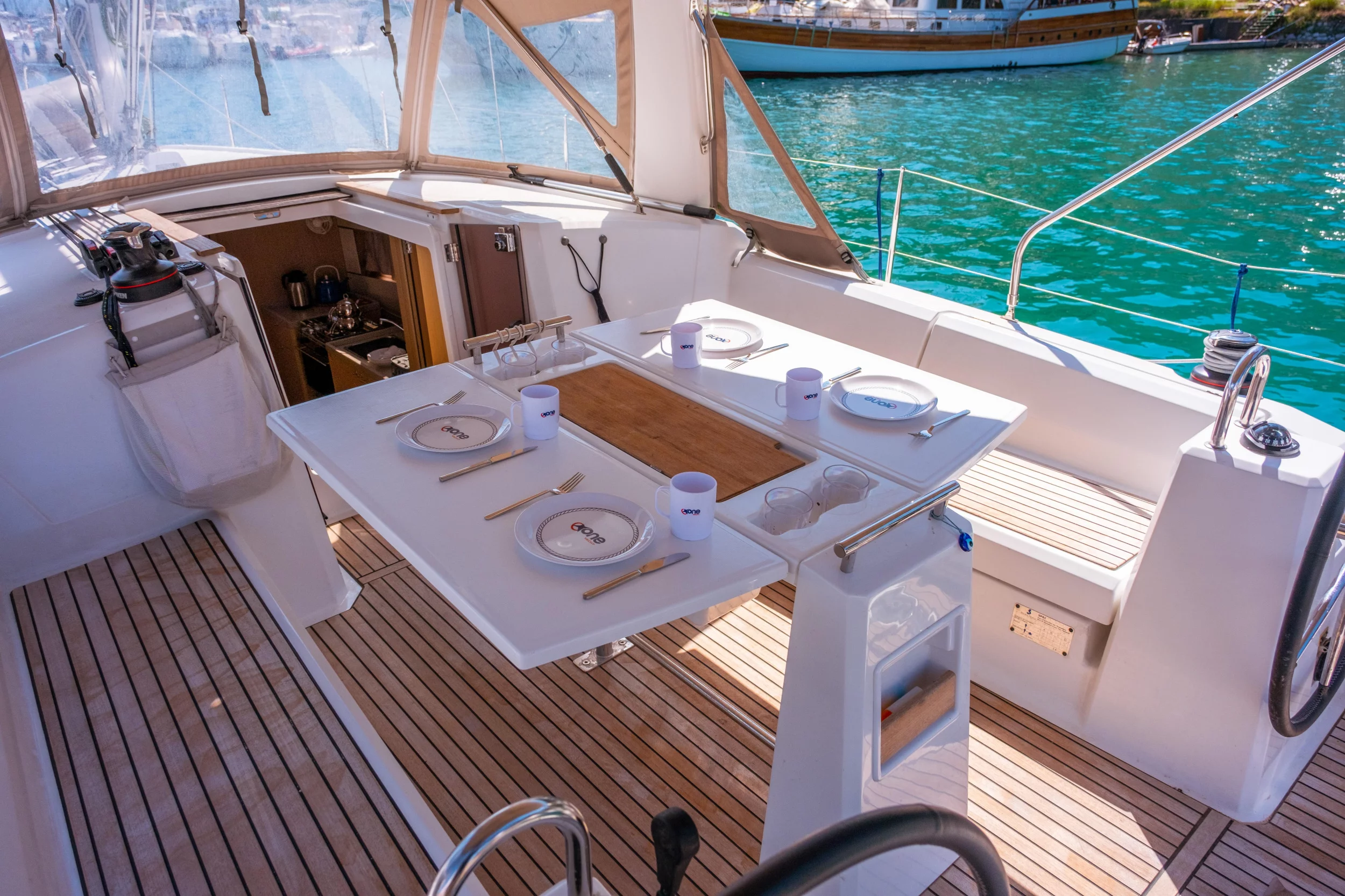 Oceanis 38.1 (TRITON 89)  - 28