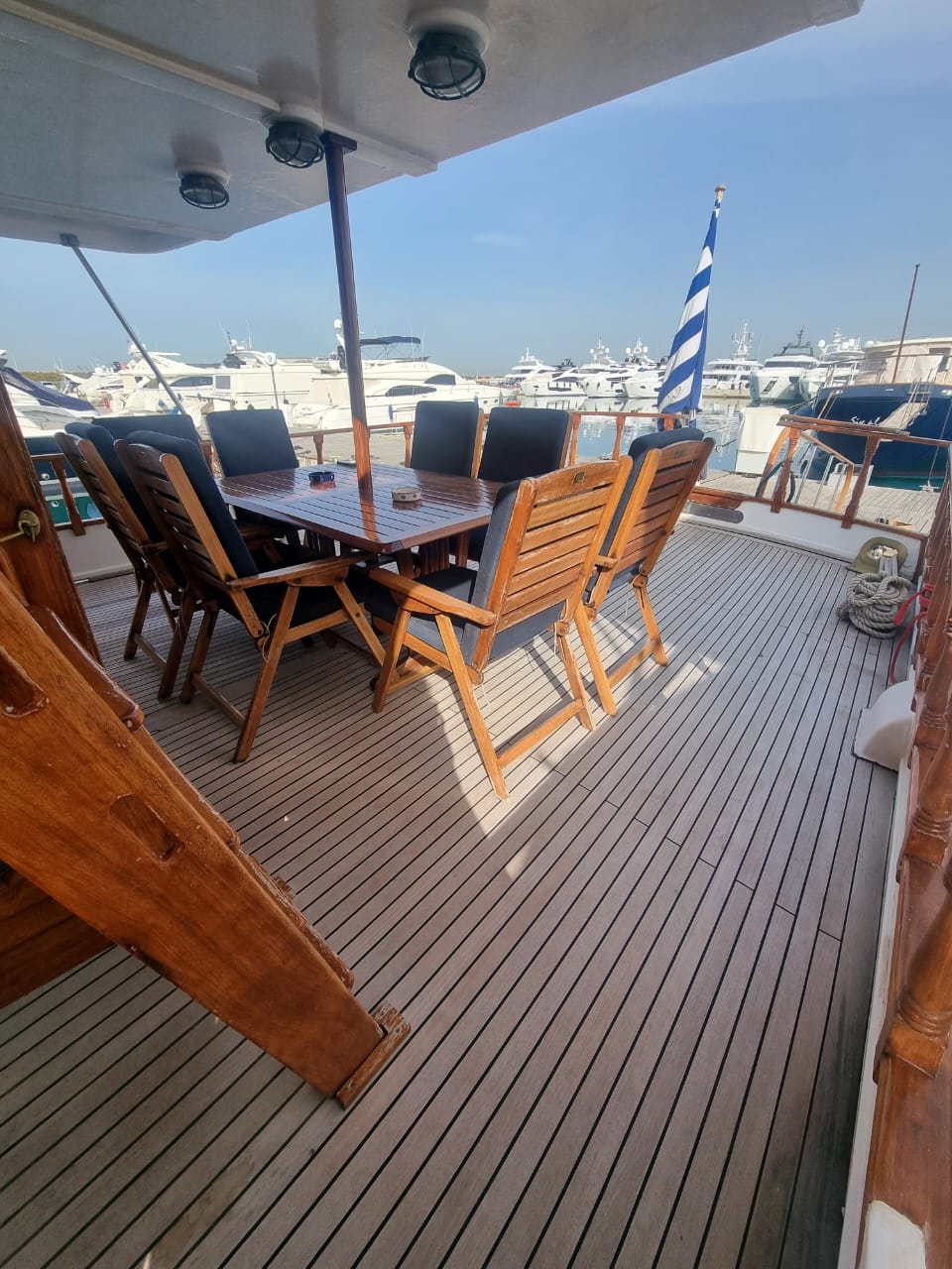 Grand Banks 72 — photo 7