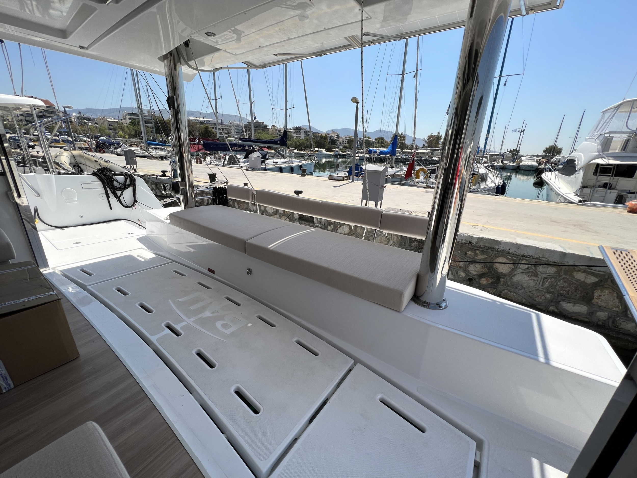 Photo #24 - Bali 4.8 (6+2 cab) (Holiday) en Athènes - 16786