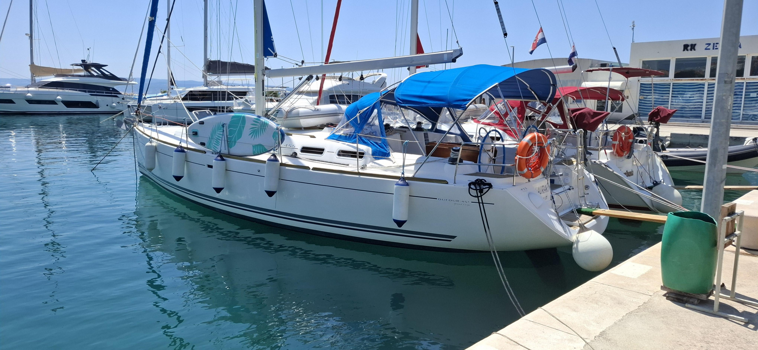Dufour 455 Grand Large — photo 14