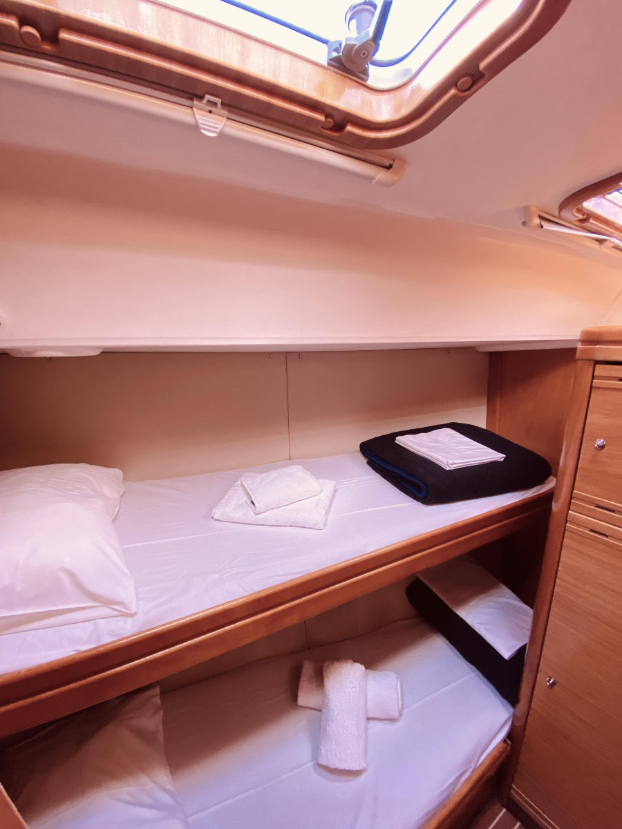 Bavaria 46 Cruiser — photo 16