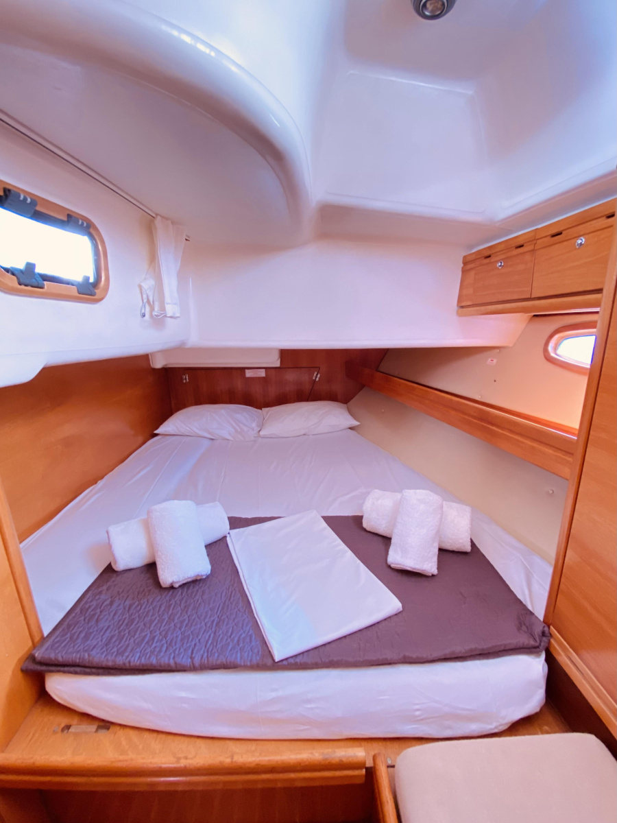 Bavaria 46 Cruiser — photo 13
