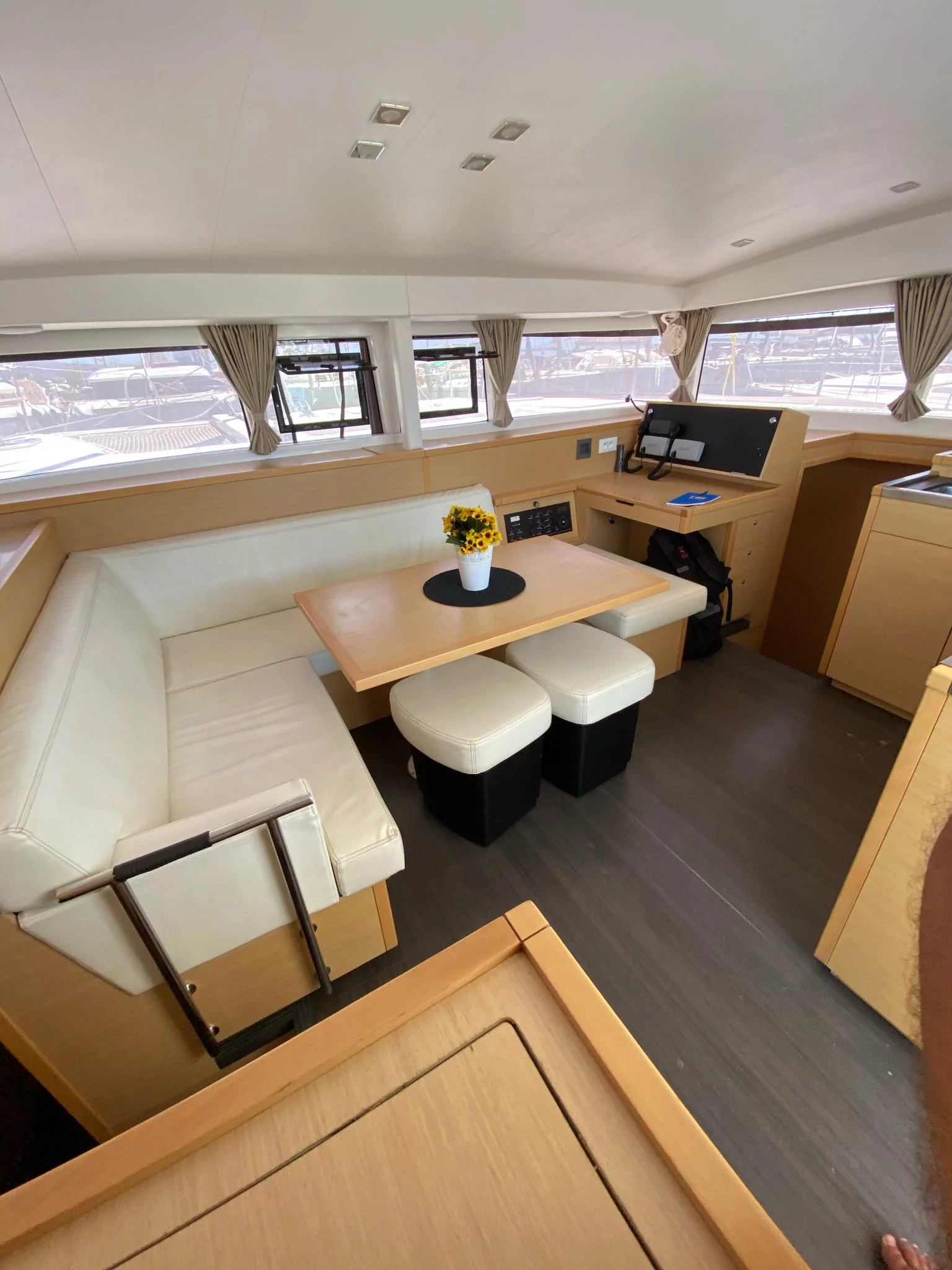 Lagoon 400 S2 (CHRISTINA I)  - 6