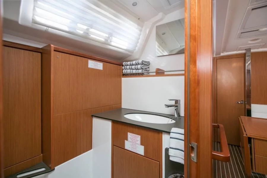 Bavaria Cruiser 37 (ALANI)  - 13