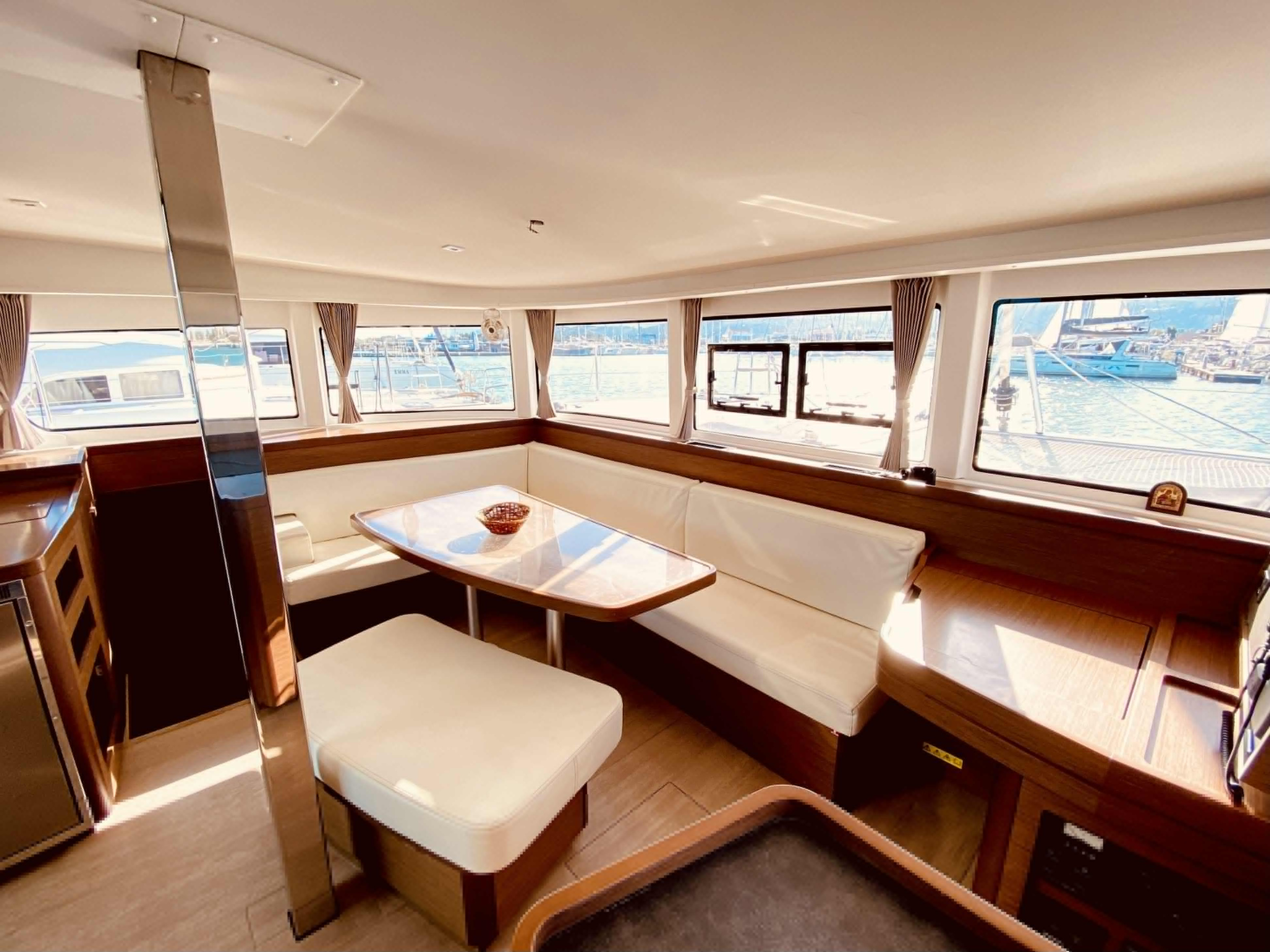 Photo #11 - Lagoon 42 (Katerina (Pax 12)) en Lefkada - 11575