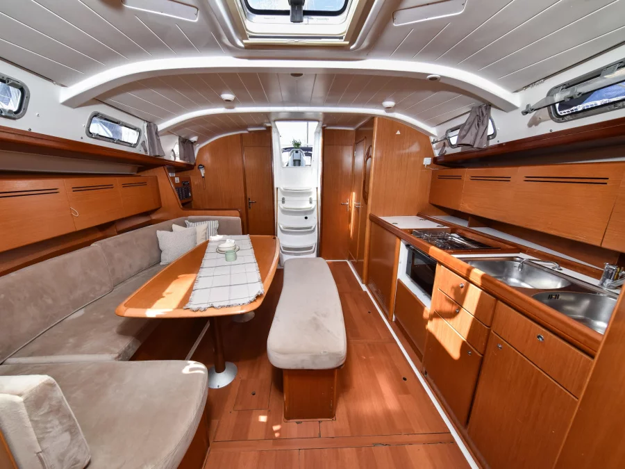 Cyclades 43.4 (Kate I) Interior image - 21