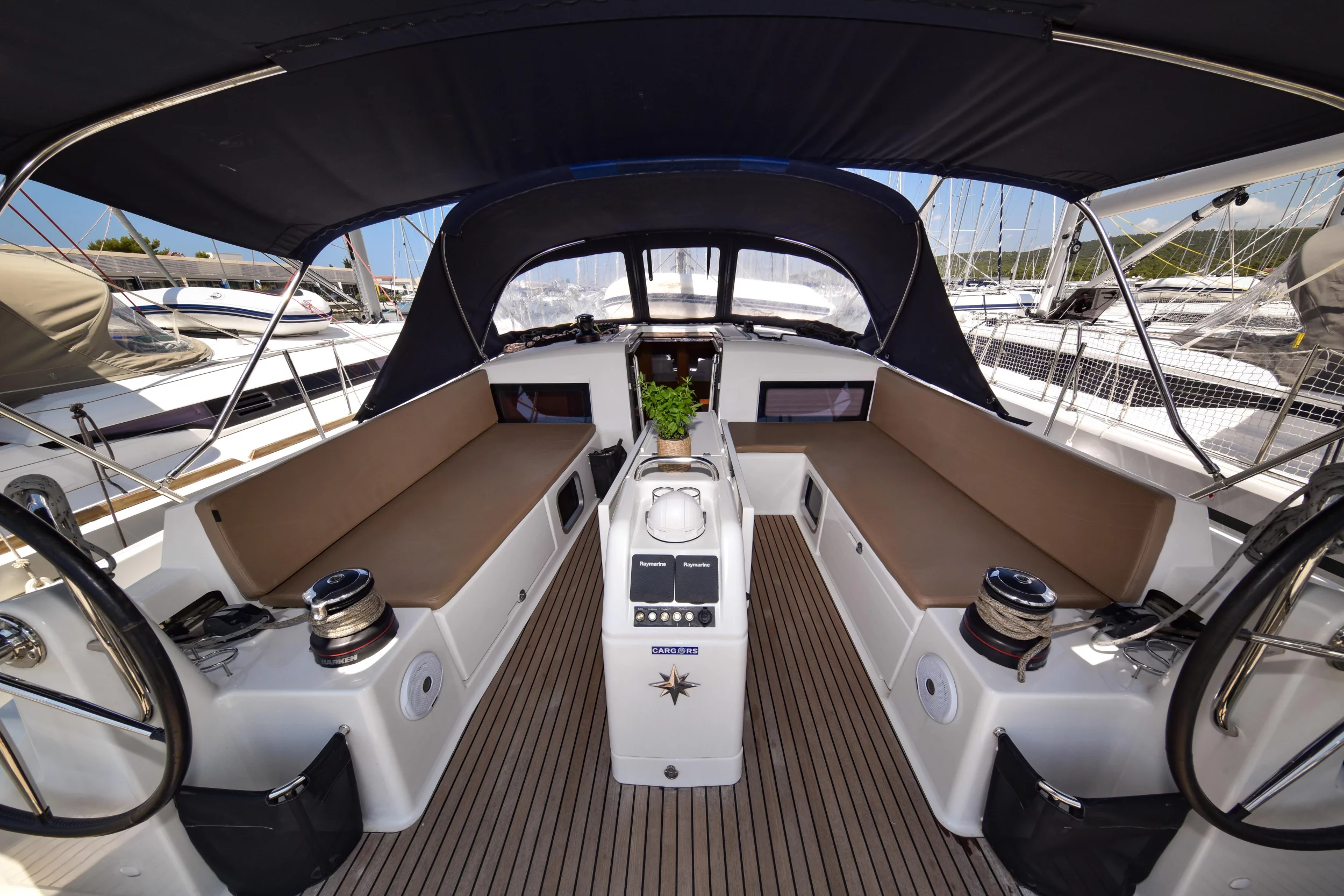 Sun Odyssey 490 (Swannabe)  - 44